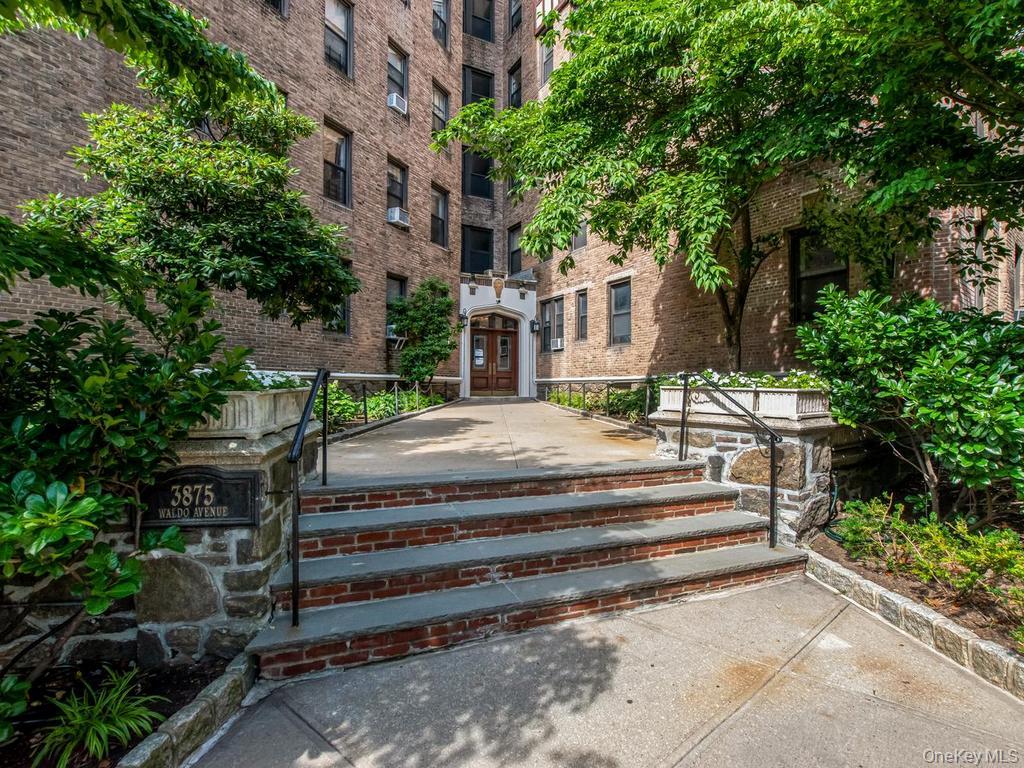 3875 Waldo Avenue, Unit 9R photo 13