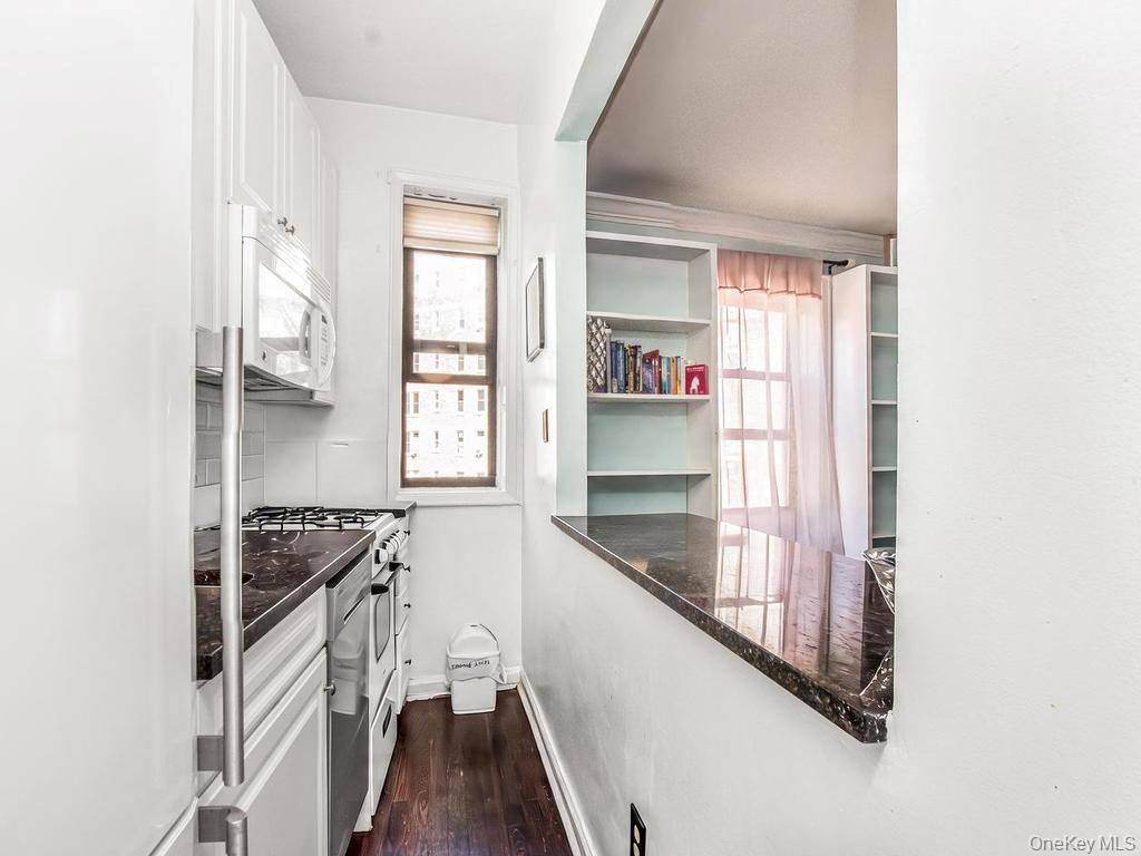 3875 Waldo Avenue, Unit 9R photo 3