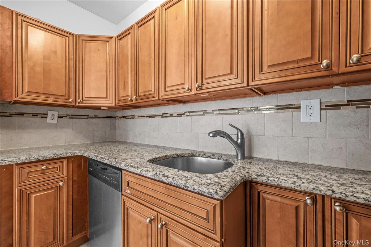 20 William Street, Unit 5J photo 9