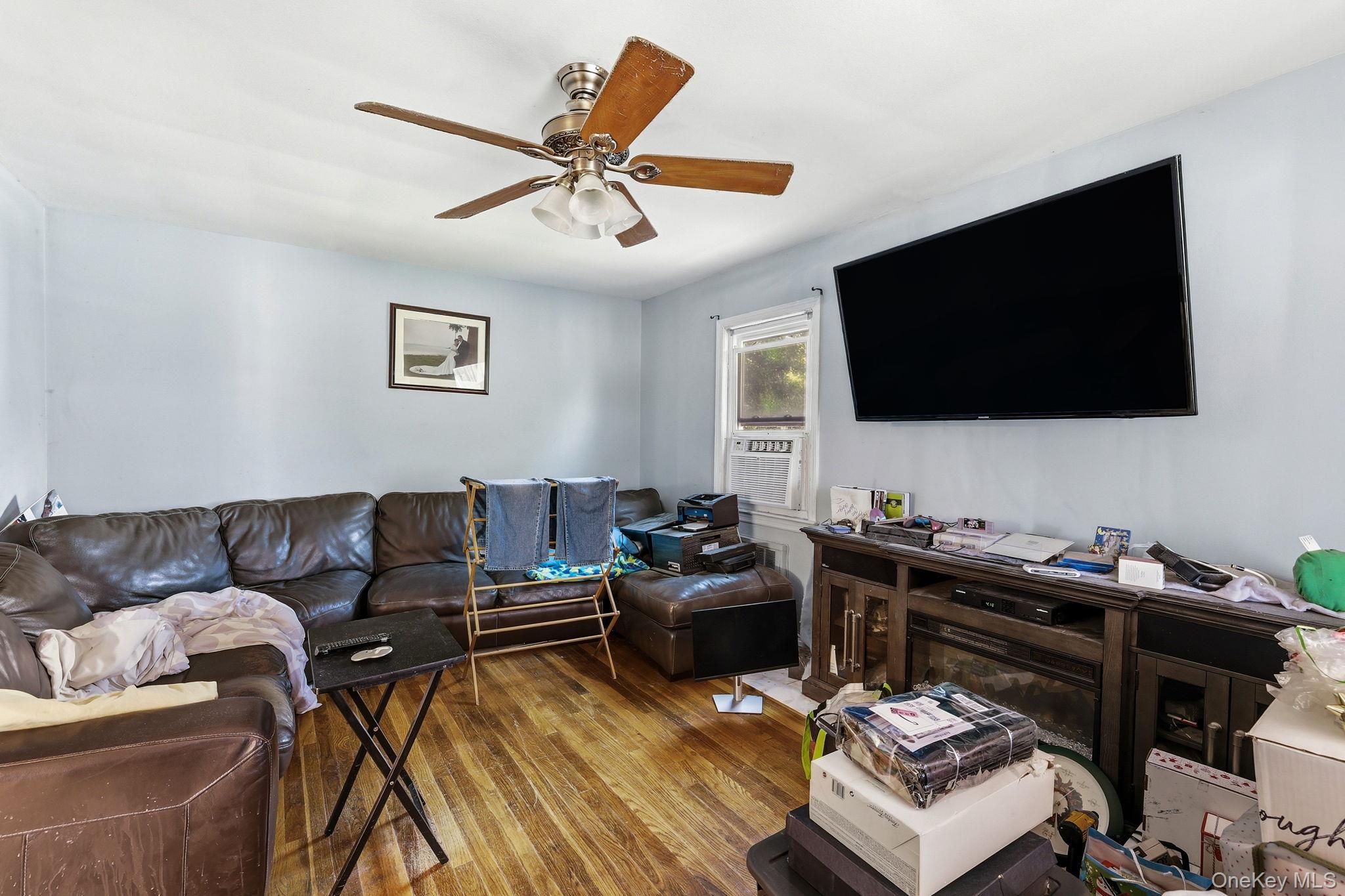21 New Avenue – For Sale photo 13