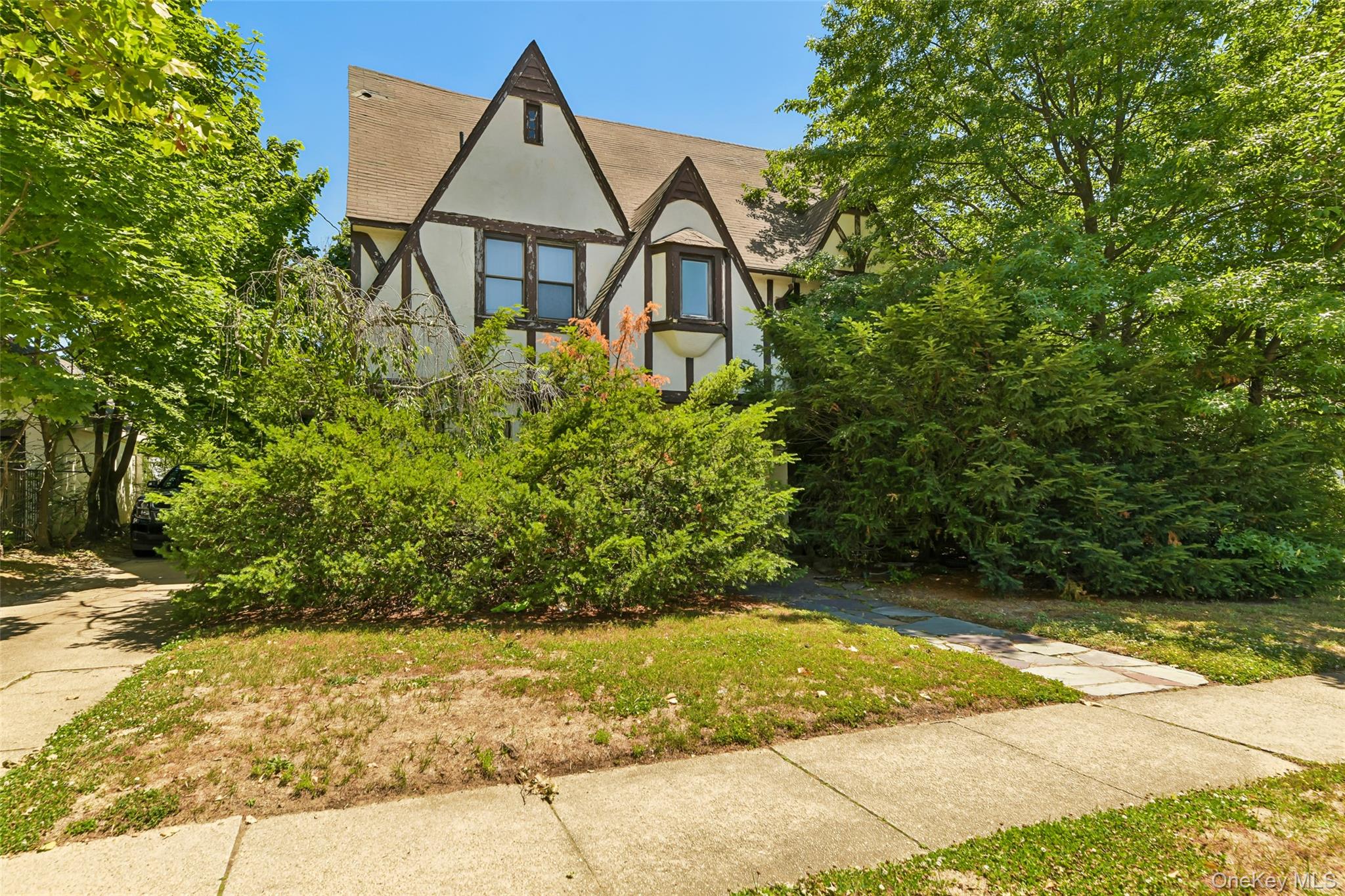 38 Cedarhurst Avenue – For Sale photo 2