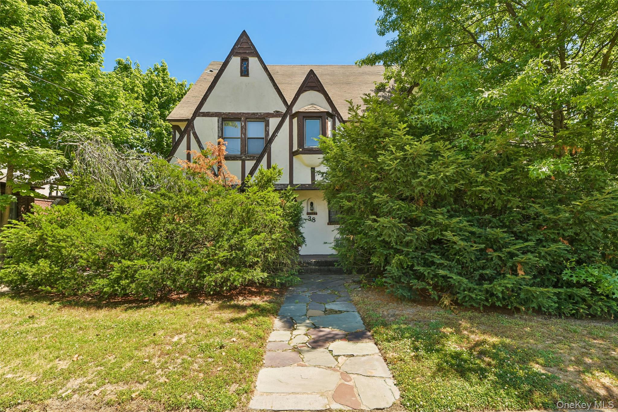38 Cedarhurst Avenue – For Sale