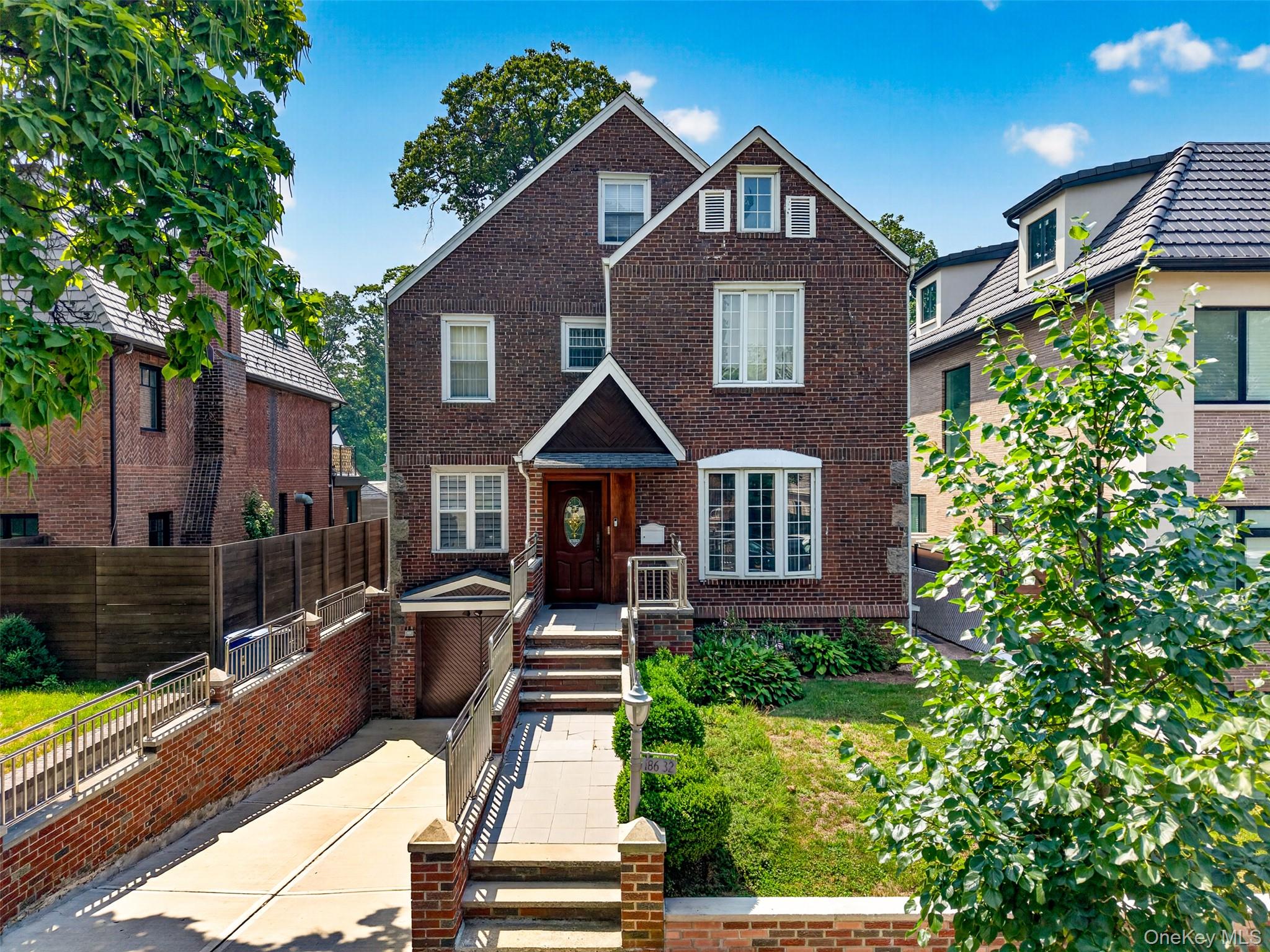 186-32 Avon Road – For Sale