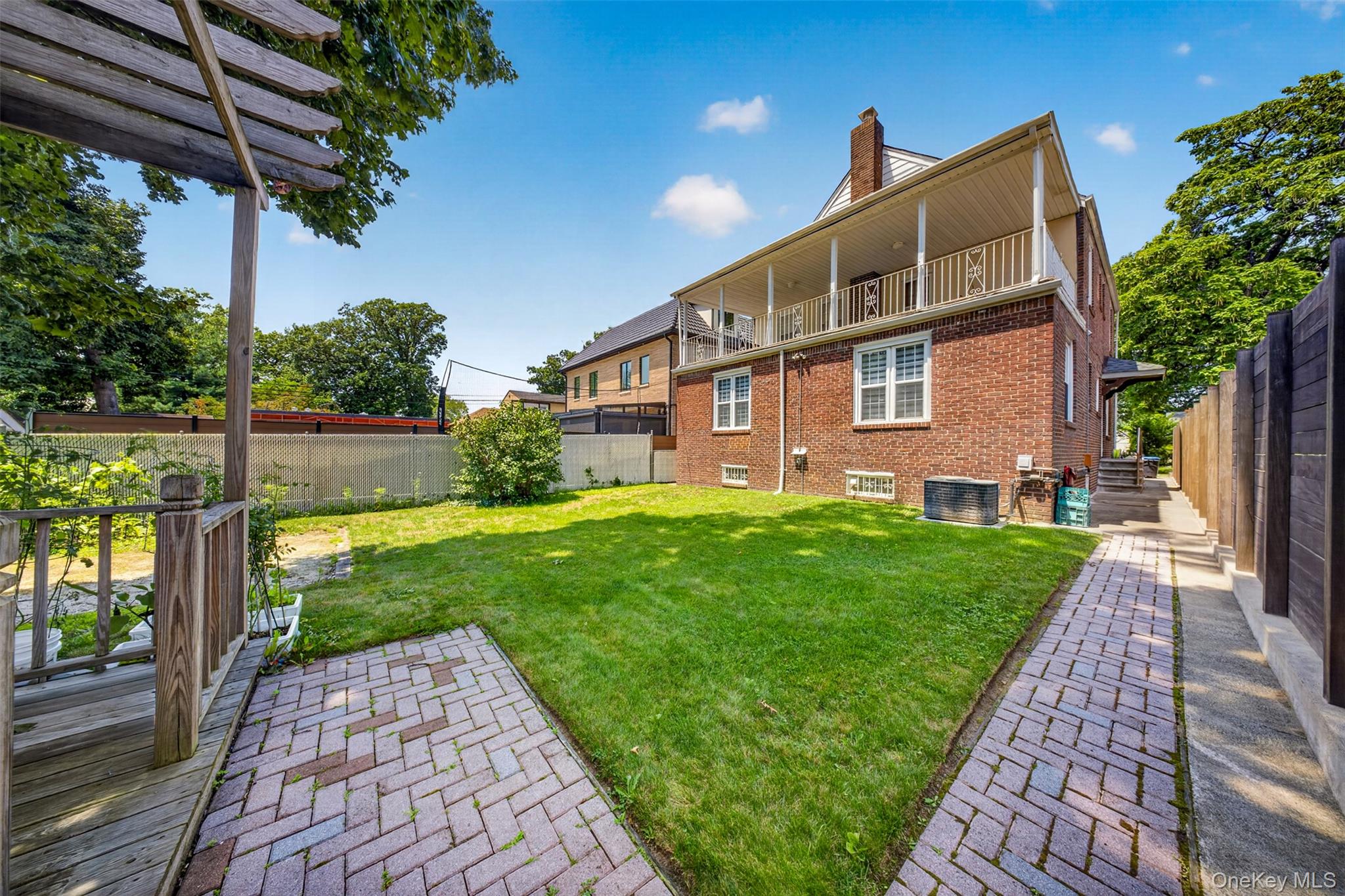 186-32 Avon Road – For Sale photo 40