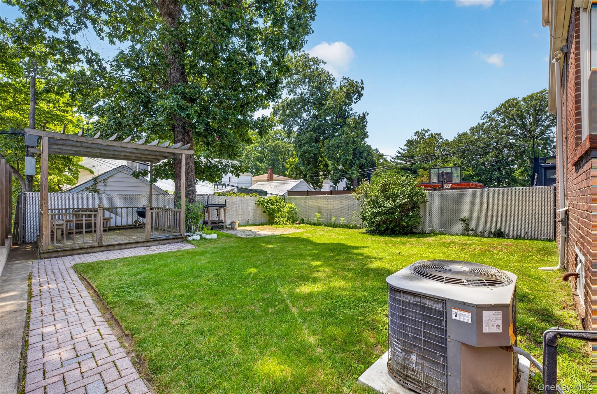 186-32 Avon Road – For Sale photo 38