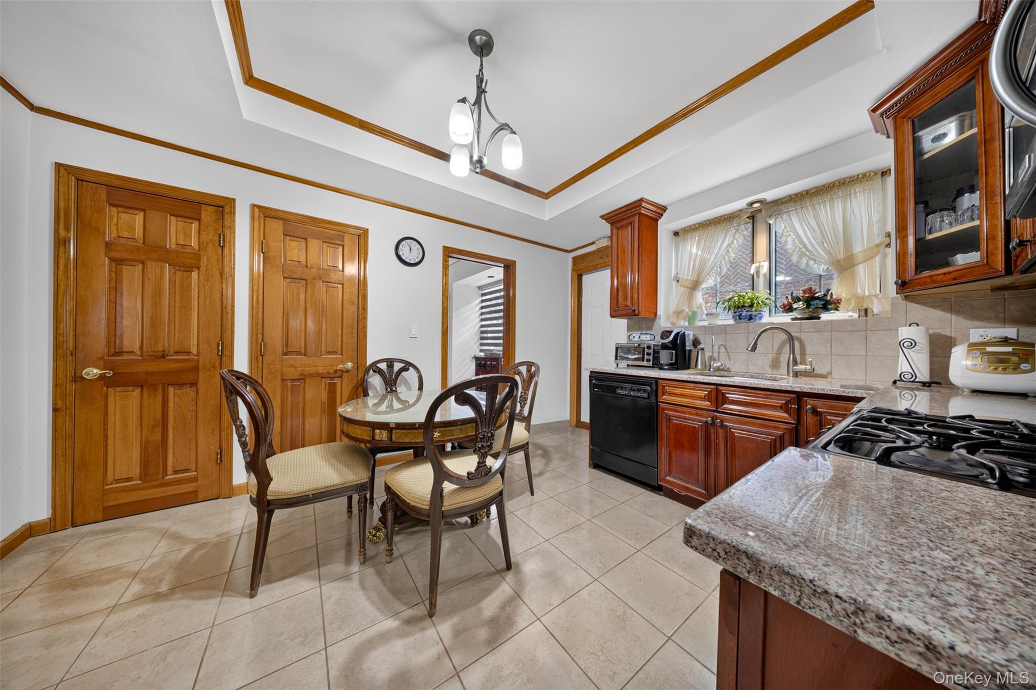 186-32 Avon Road – For Sale photo 16