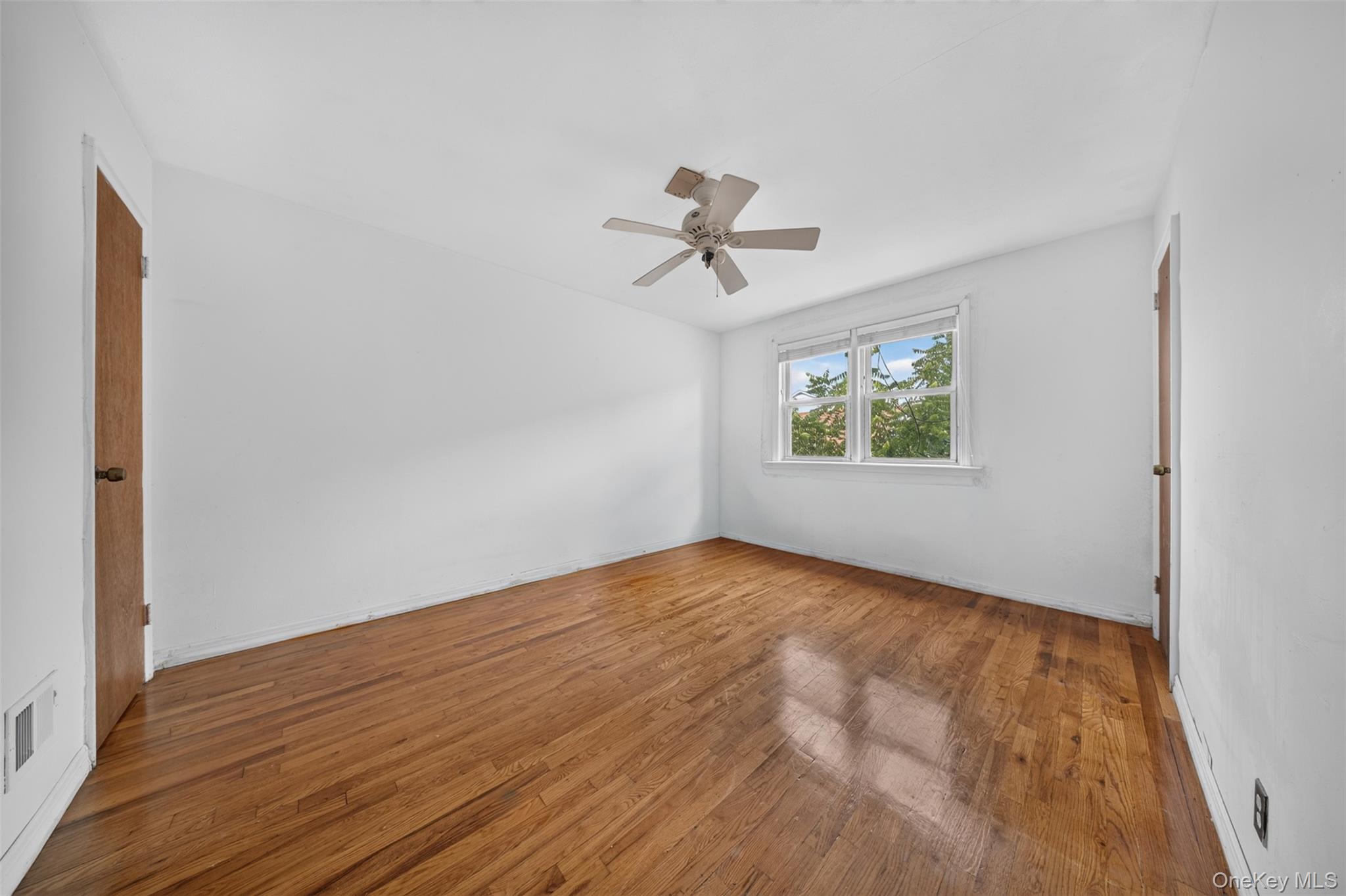 202-37 46th Avenue – For Sale photo 13