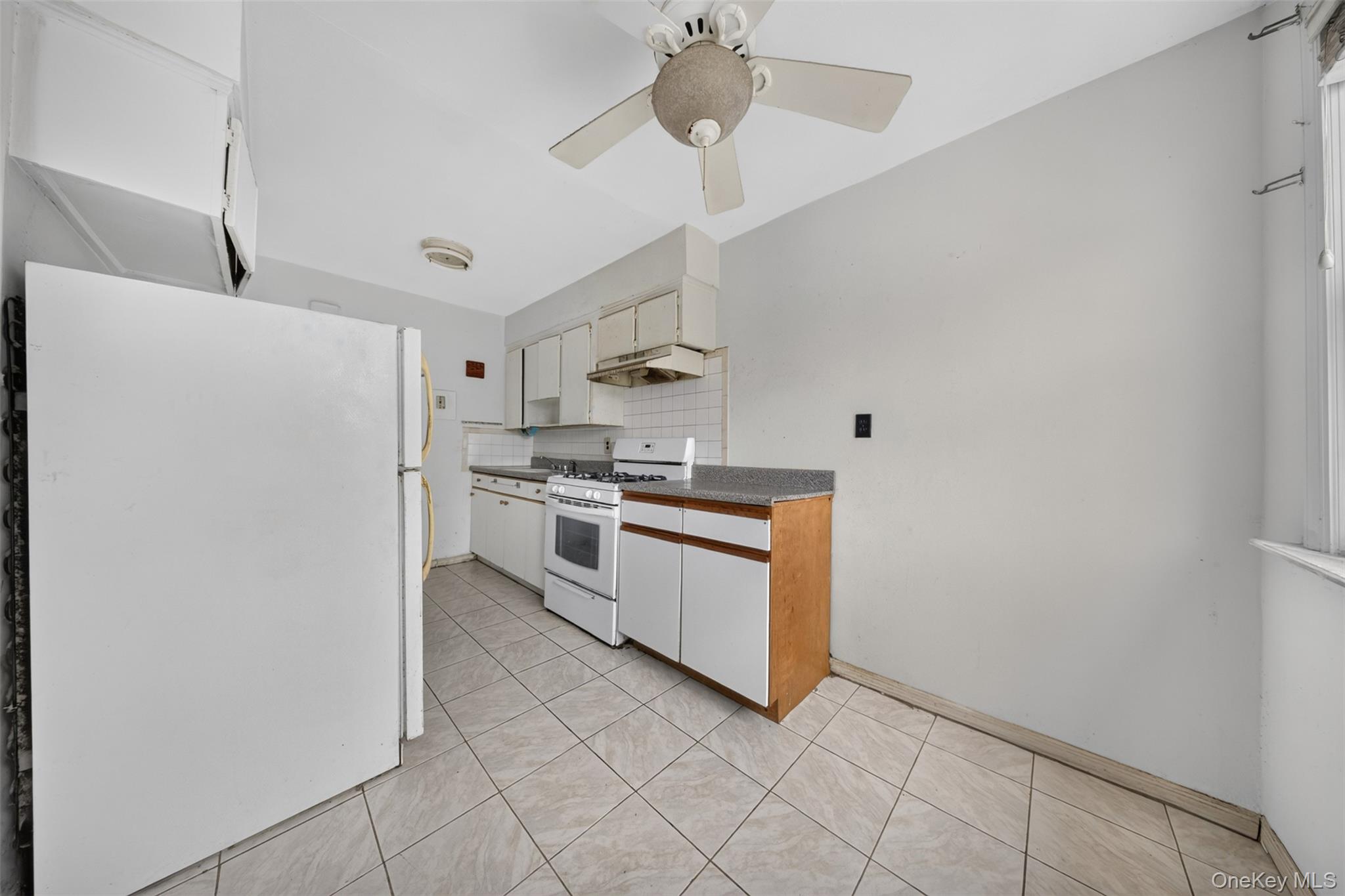 202-37 46th Avenue – For Sale photo 10