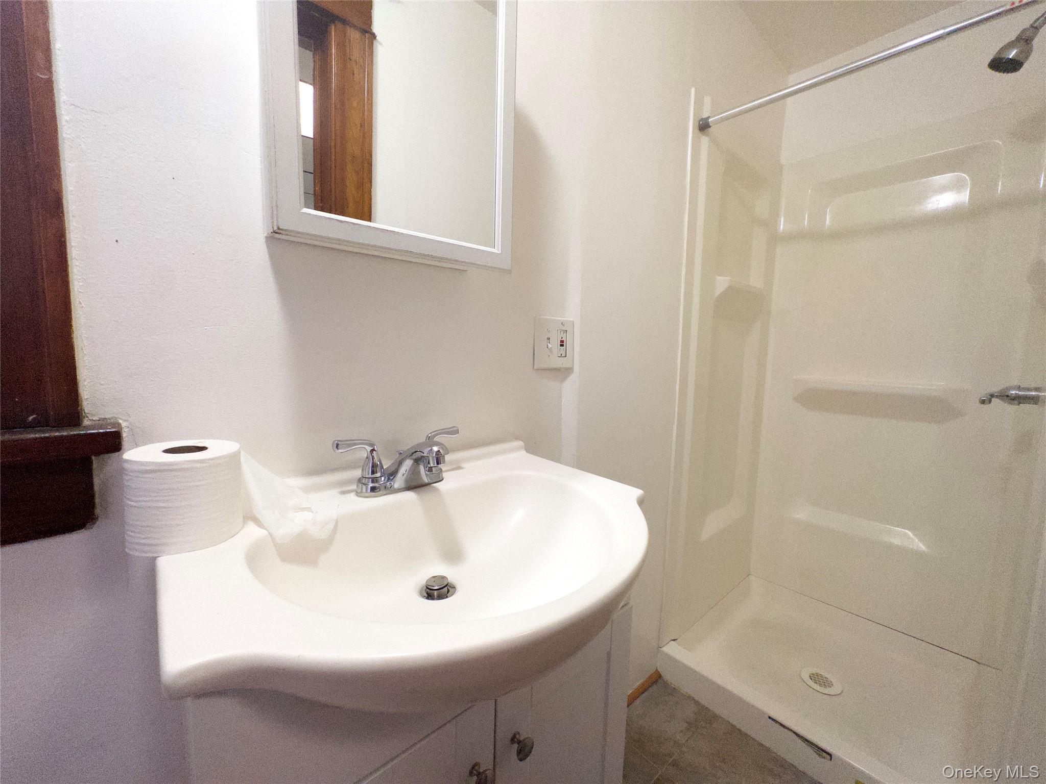 4 Harding Street – For Sale photo 6