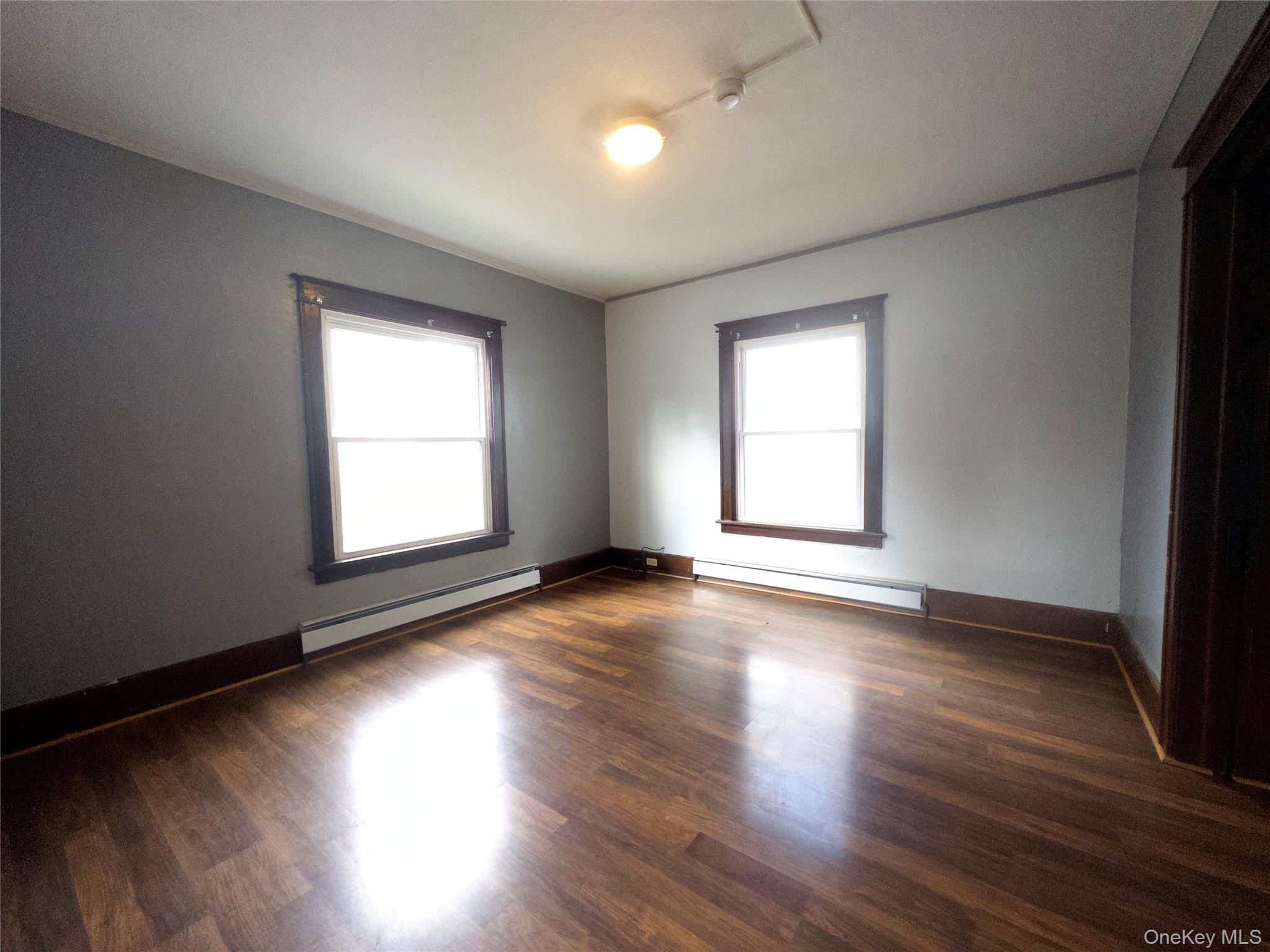 4 Harding Street – For Sale photo 3