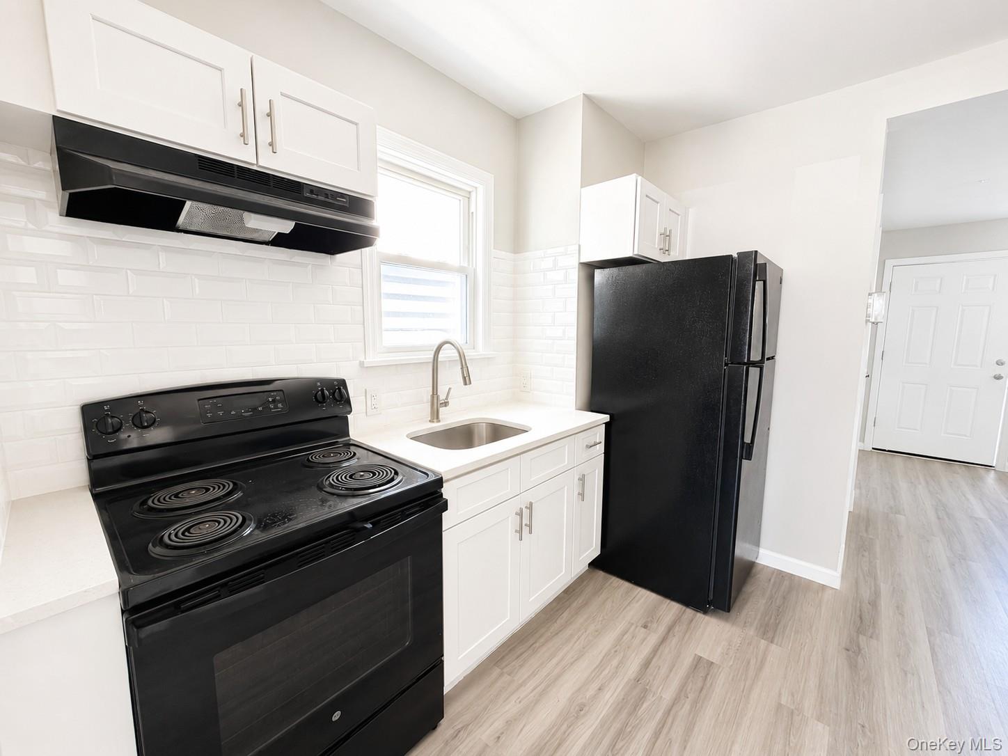 25 Monroe Street, Unit 1 photo 4