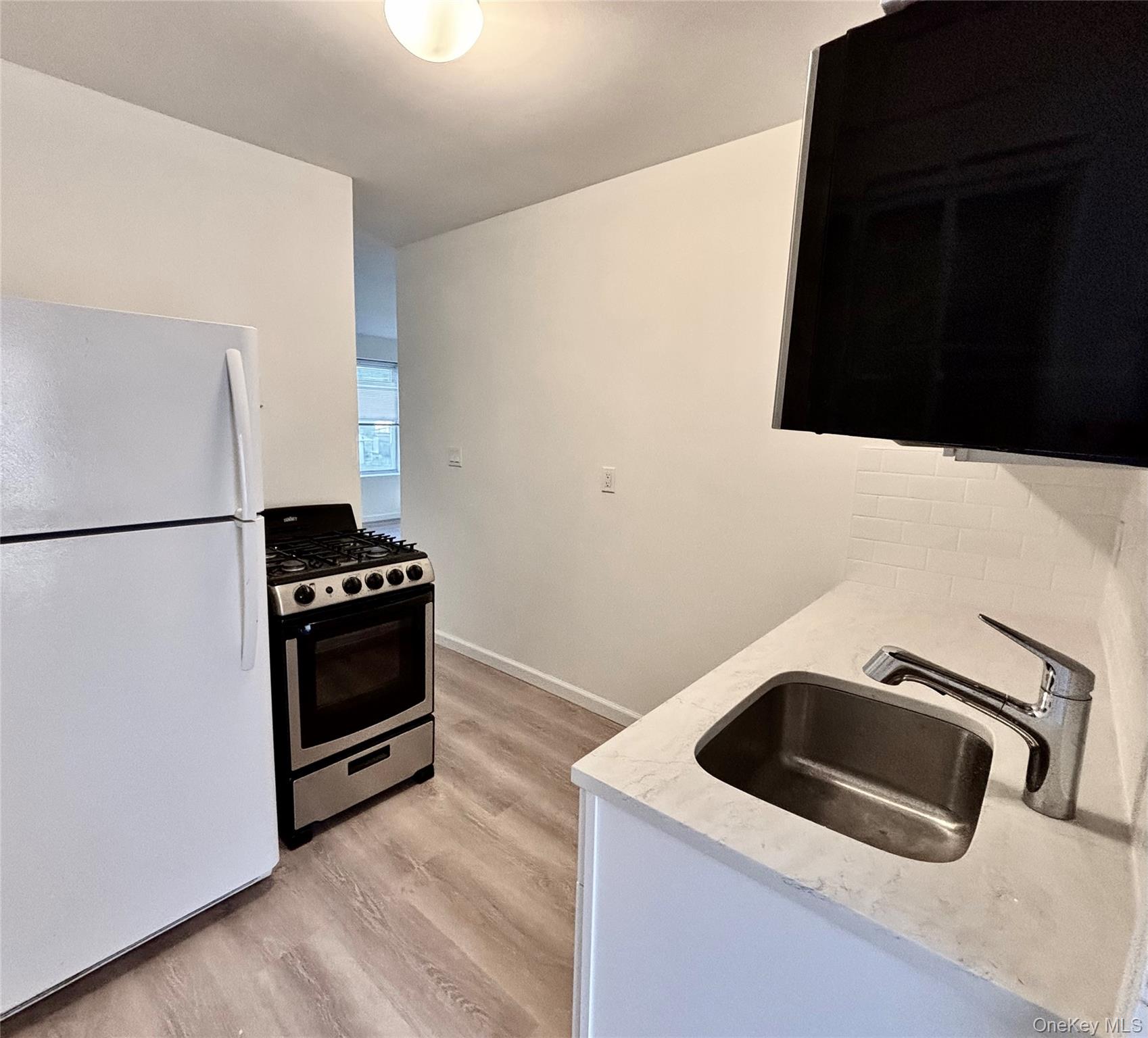 28 Davis Street, Unit 1 photo 10
