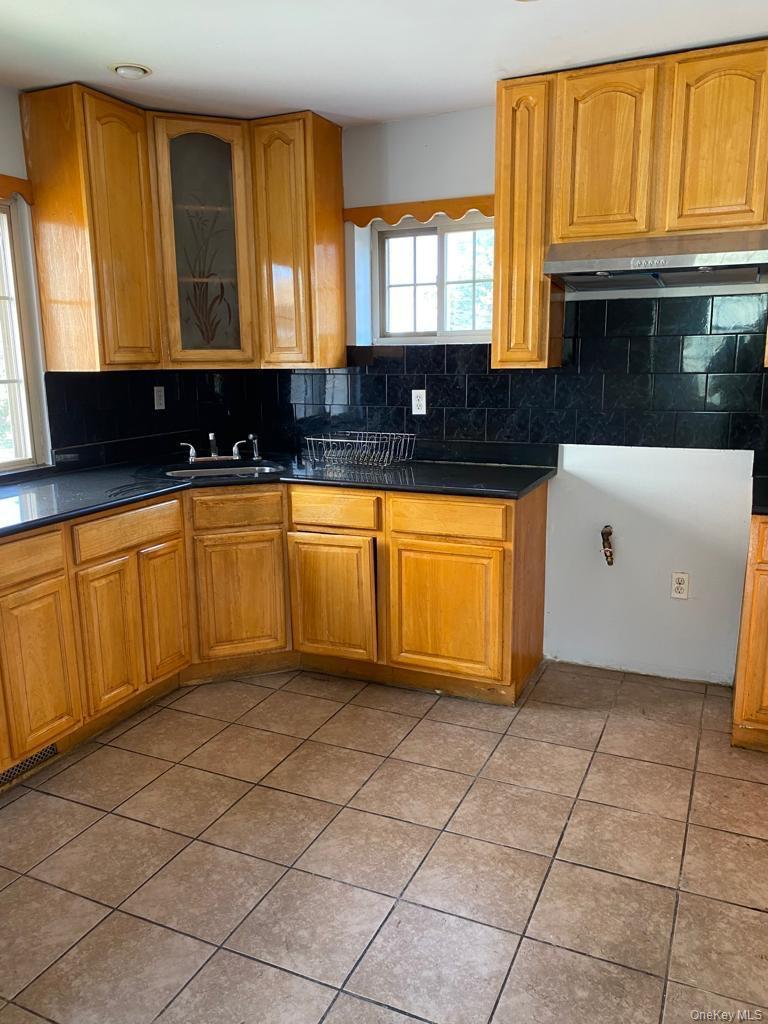 5742 159th Street – For Sale photo 11