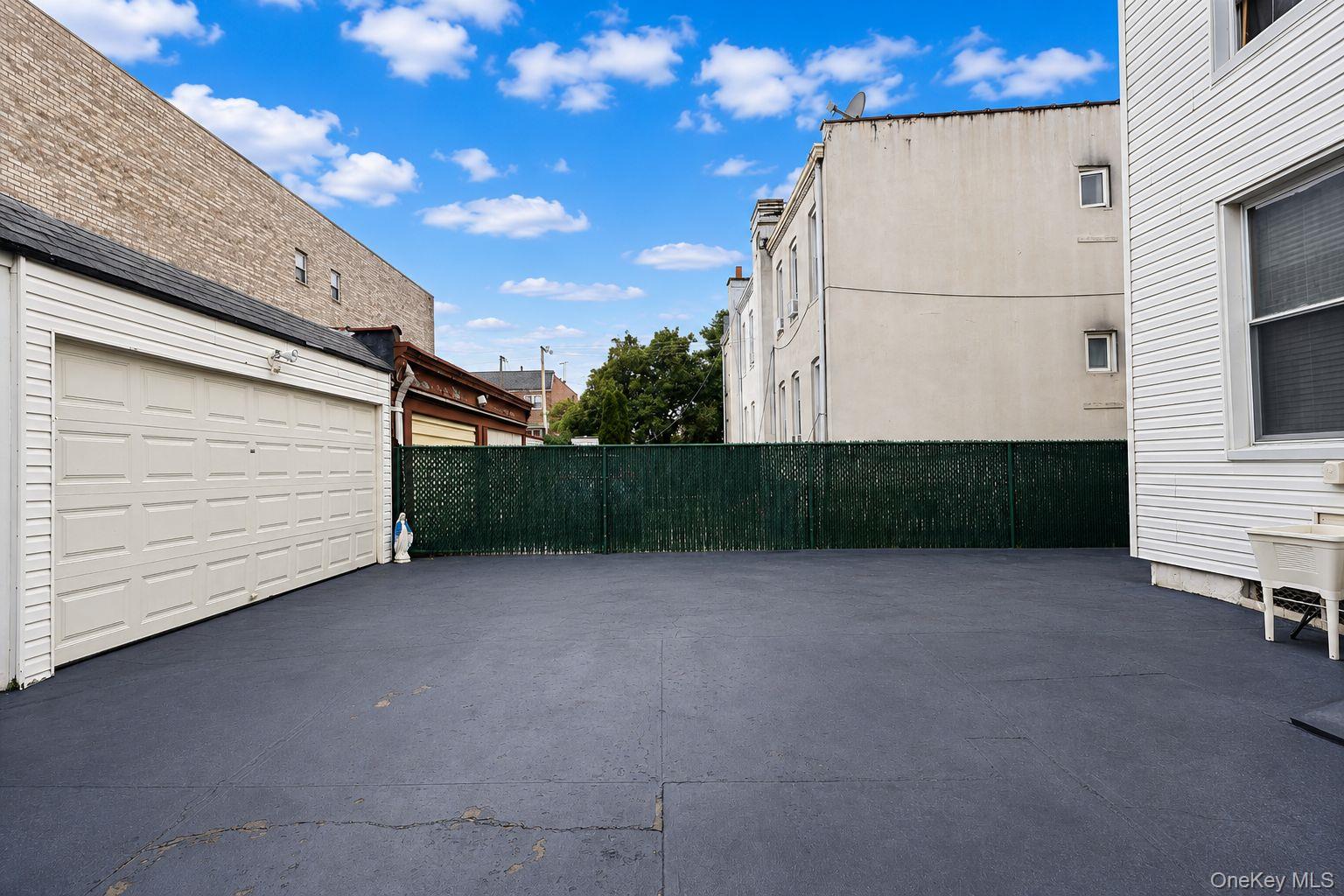 6340 60th Place – For Sale photo 5