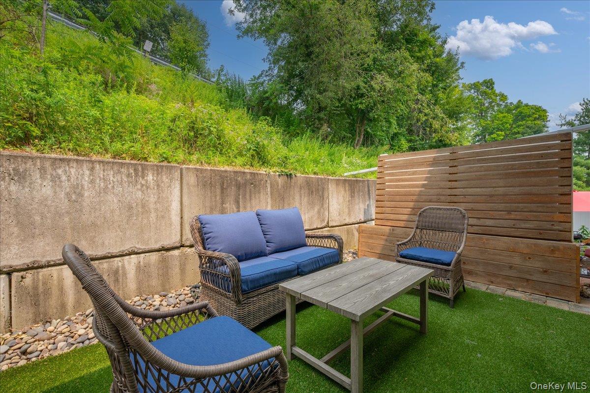 46 Pond Hill Lane – For Sale photo 3