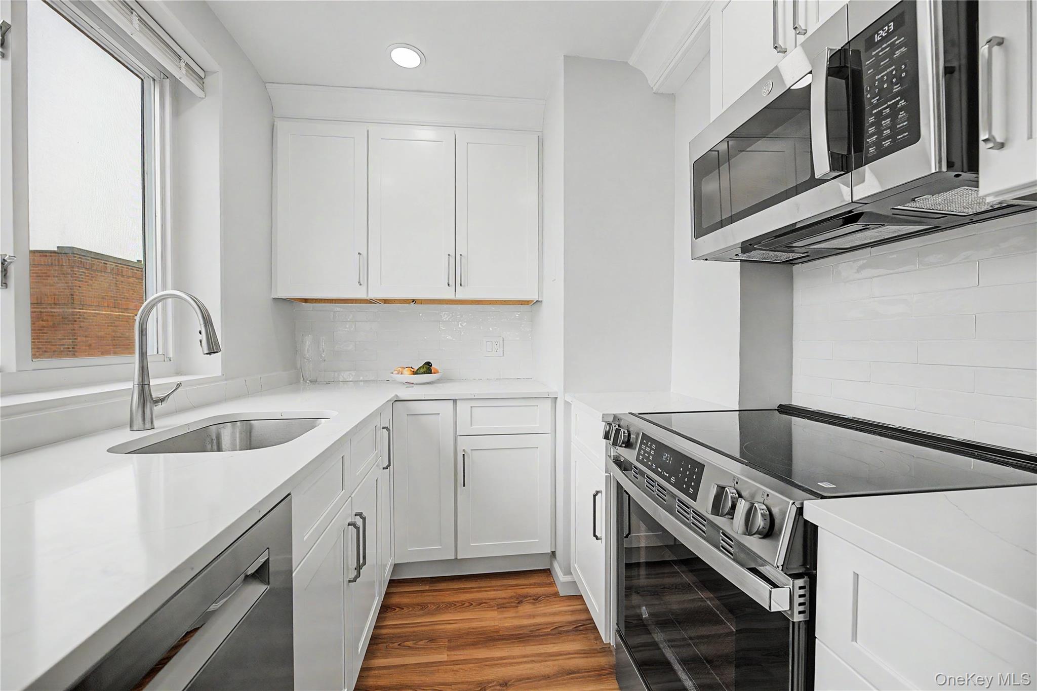 56 Doyer Avenue, Unit 6A photo 3