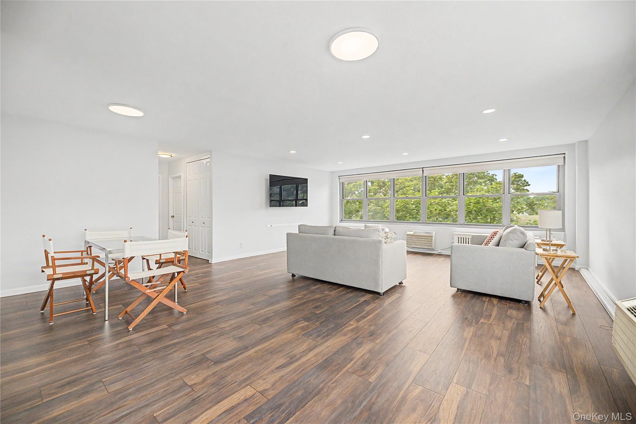 56 Doyer Avenue, Unit 6A photo 2