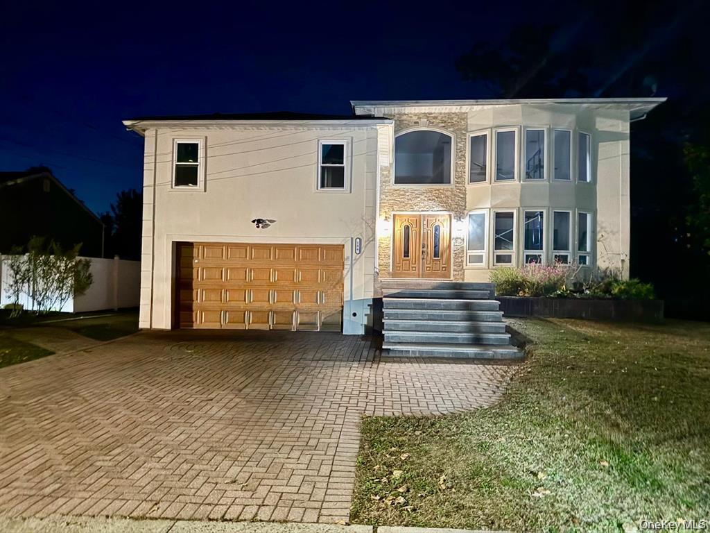 186 E Pennywood Avenue – For Sale