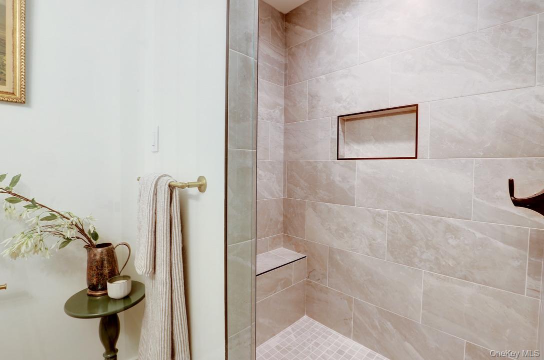 26 Victoria Lane – For Sale photo 34