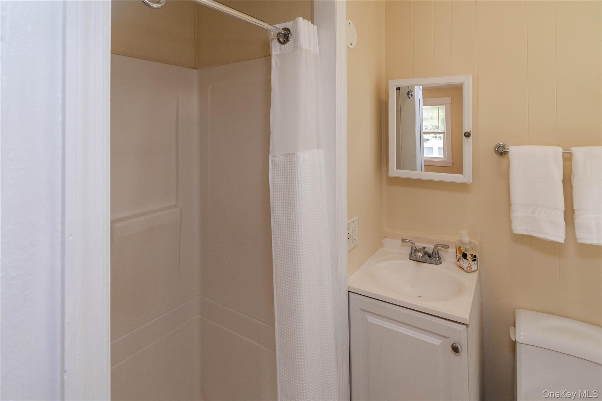 382 E Main Street – For Sale photo 15