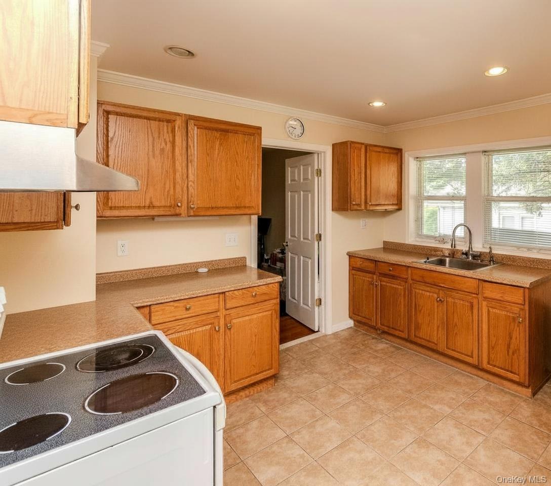 382 E Main Street – For Sale photo 5