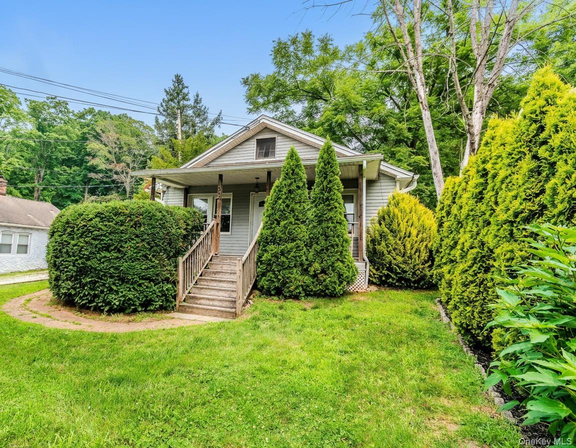 382 E Main Street – For Sale