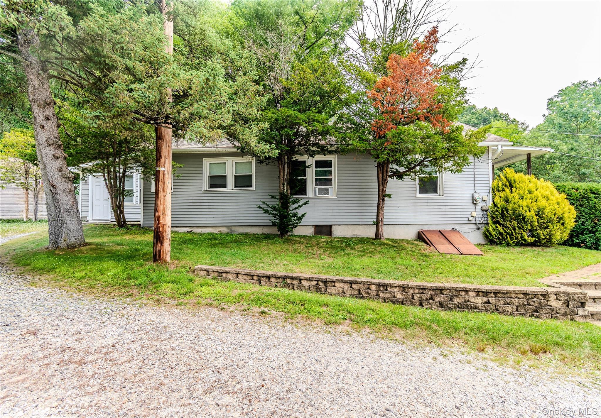 382 E Main Street – For Sale photo 8