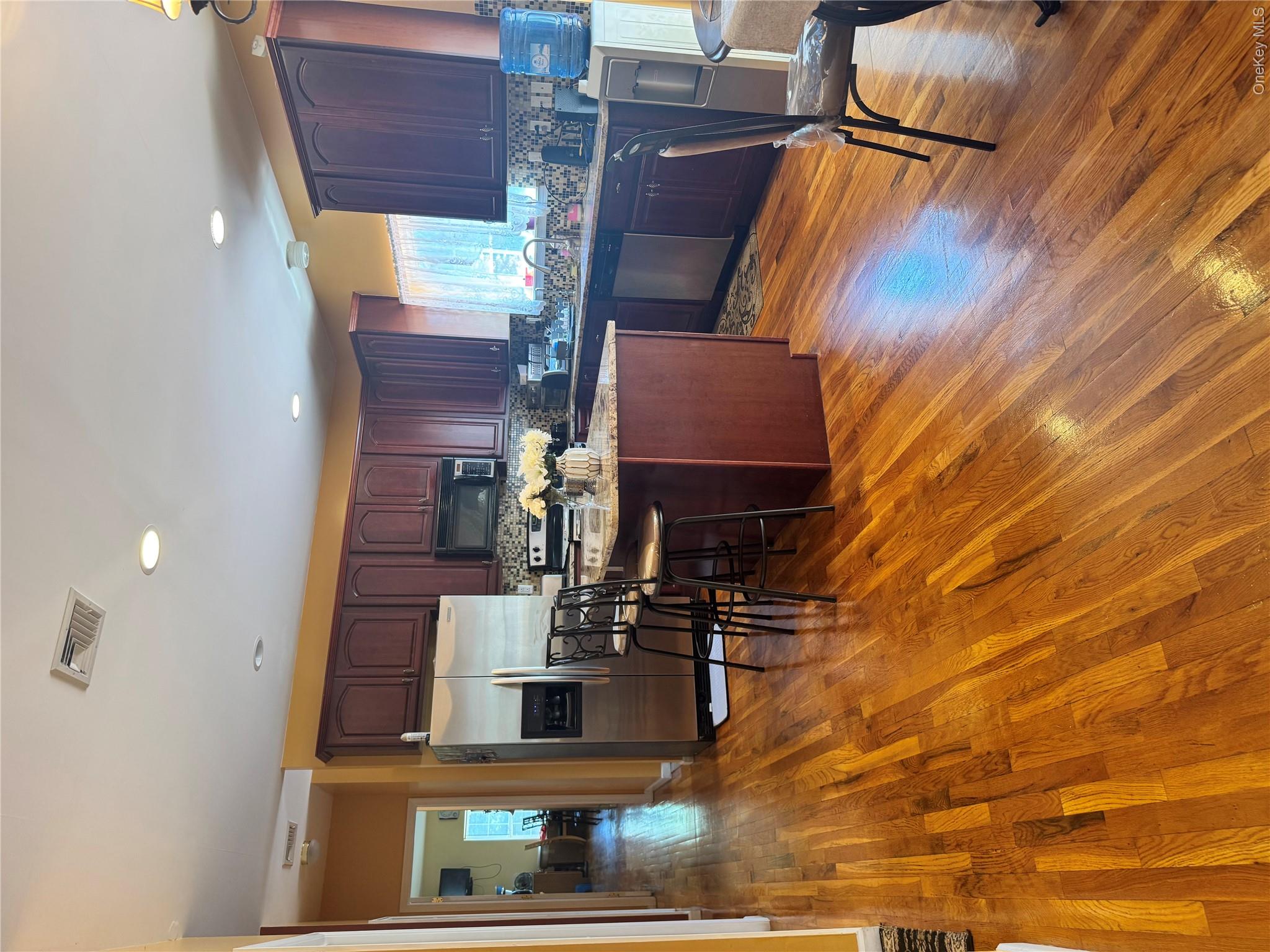 10 Willys Court – For Sale photo 9
