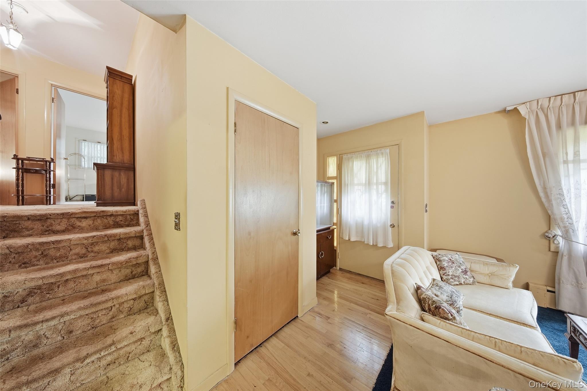 84 Railroad Avenue – For Sale photo 7