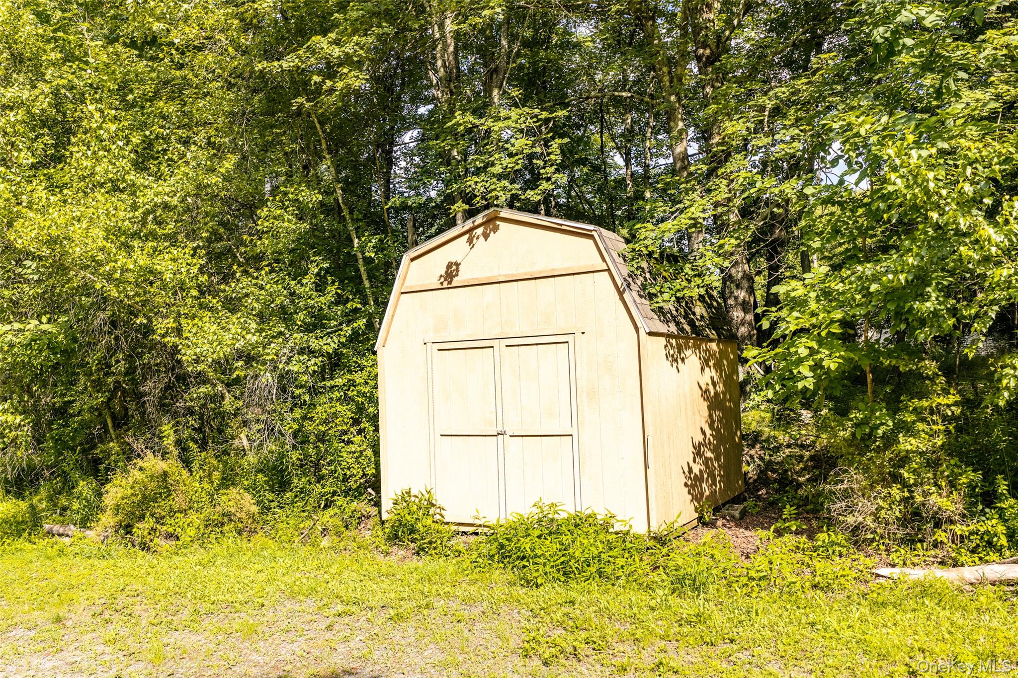84 Railroad Avenue – For Sale photo 28