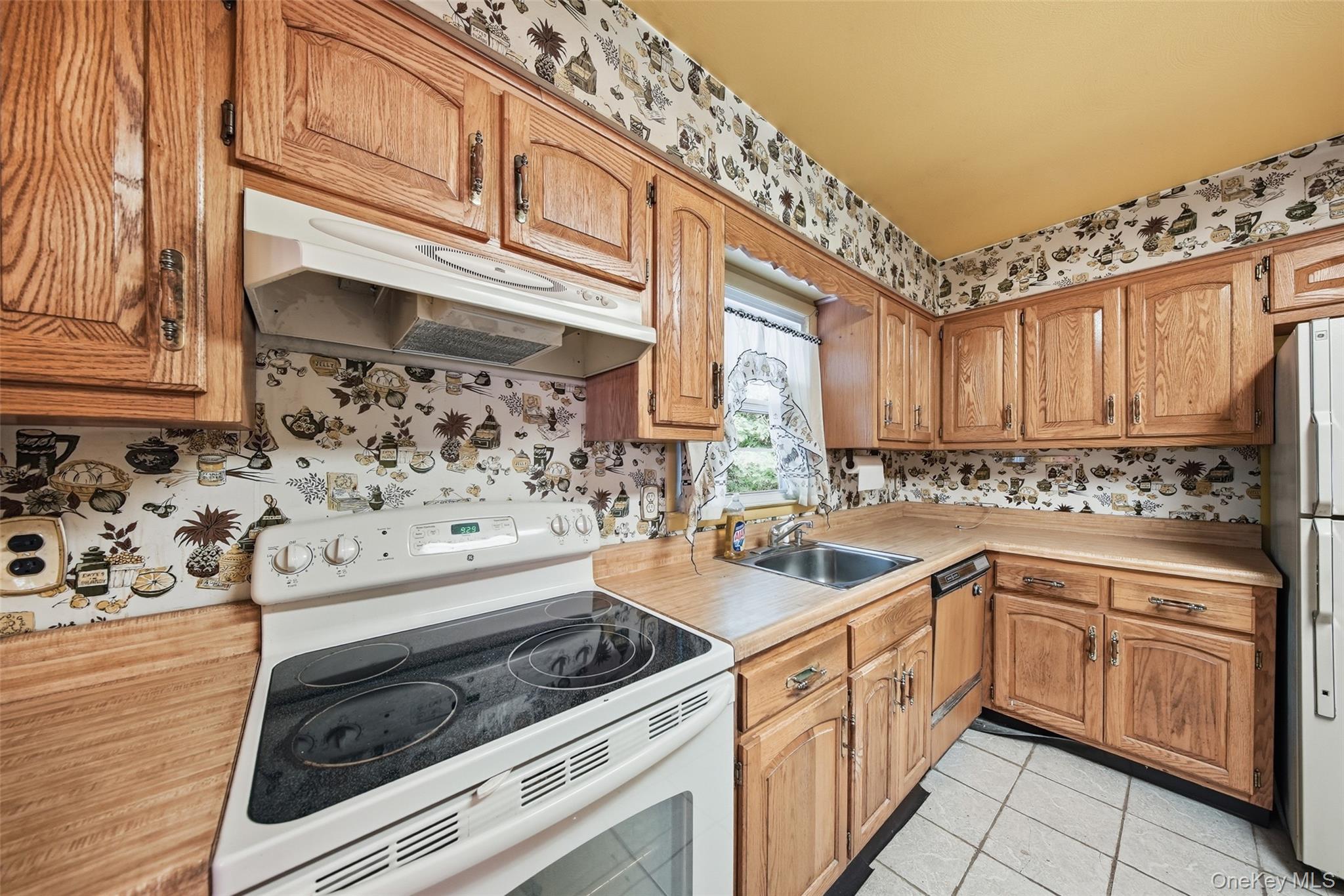 84 Railroad Avenue – For Sale photo 10
