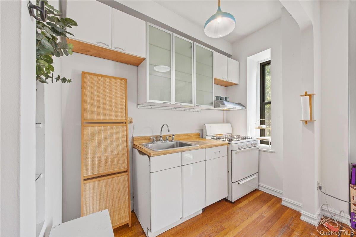 50 Park Terrace East St., Unit 1LM photo 4