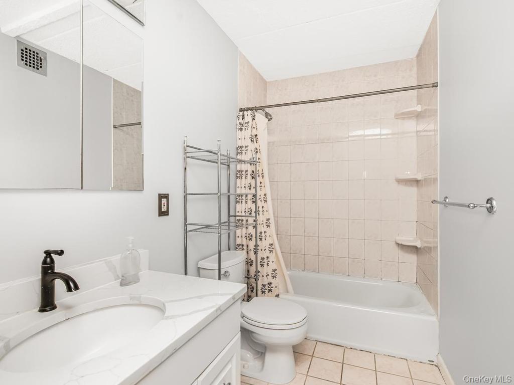 1085 Warburton Avenue, Unit 114 photo 8