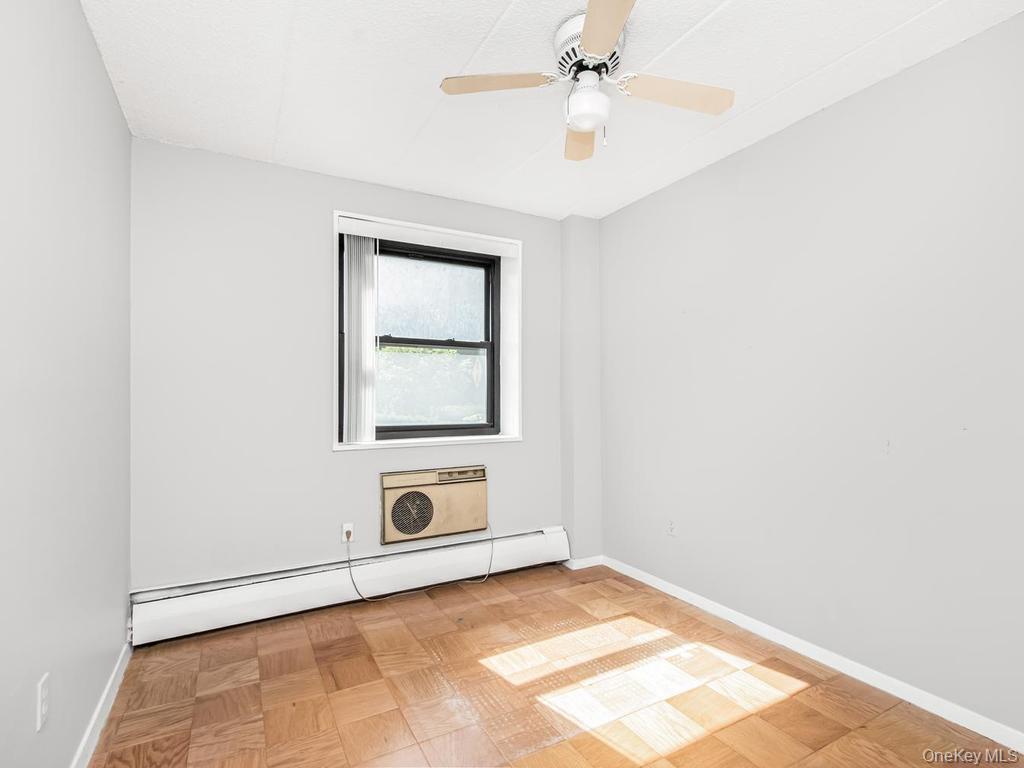 1085 Warburton Avenue, Unit 114 photo 9