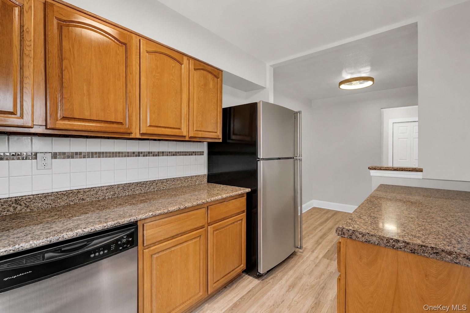 180 Van Cortlandt Park South, Unit 5C photo 5