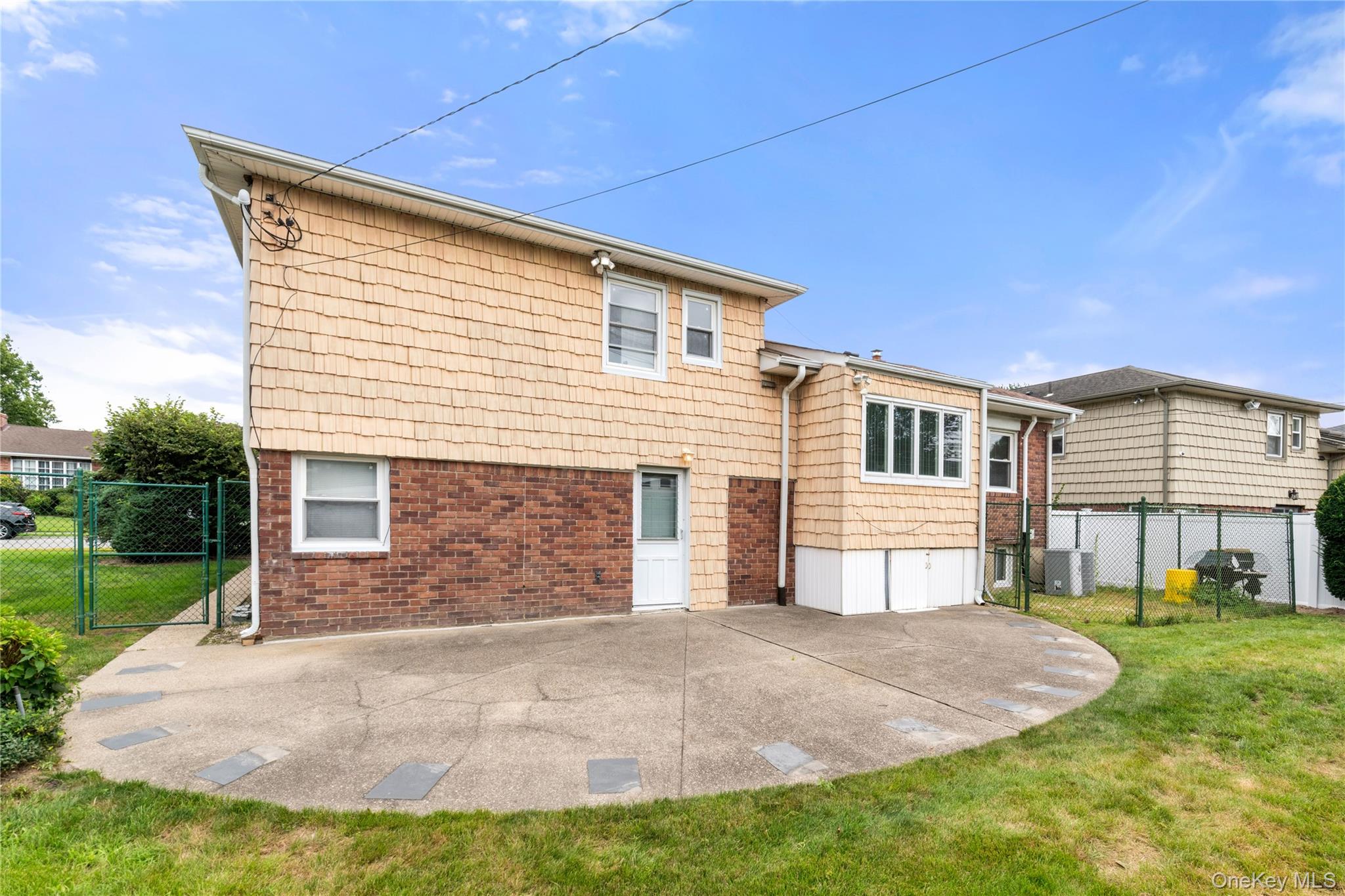 797 Caldwell Avenue – For Rent photo 3