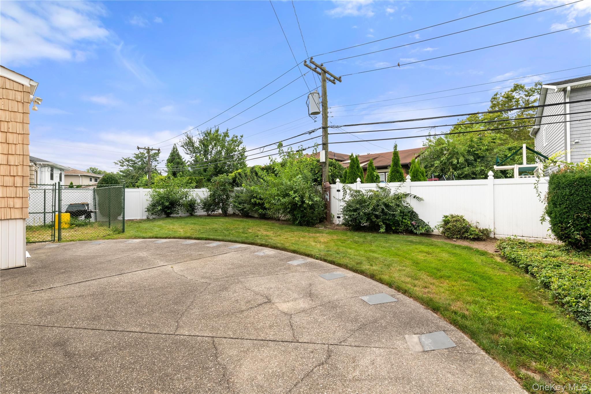 797 Caldwell Avenue – For Rent photo 2