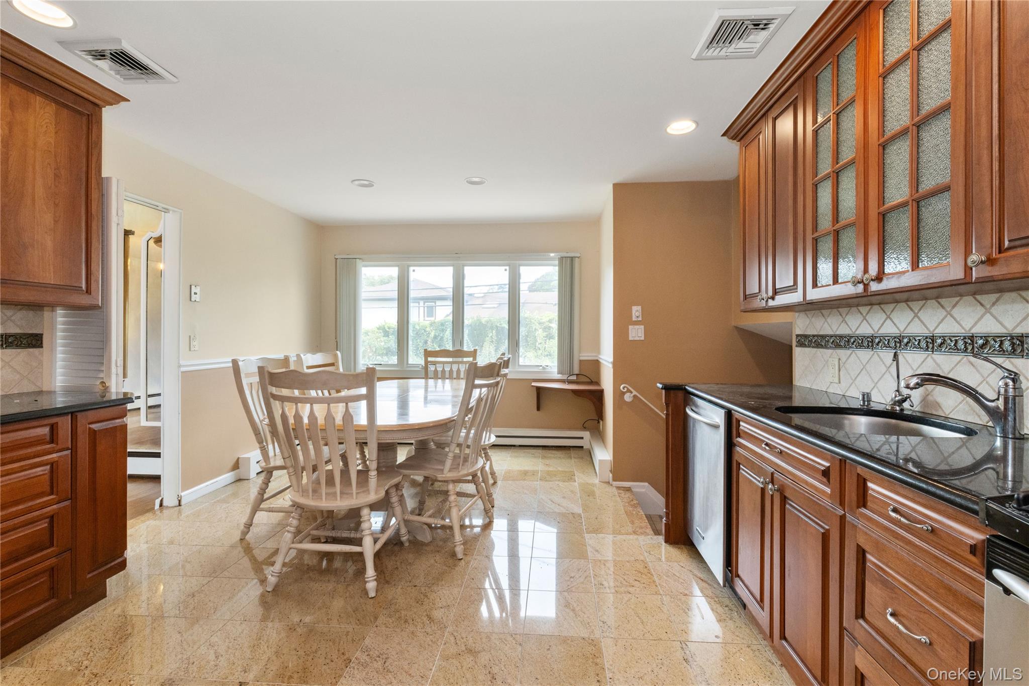 797 Caldwell Avenue – For Rent photo 9