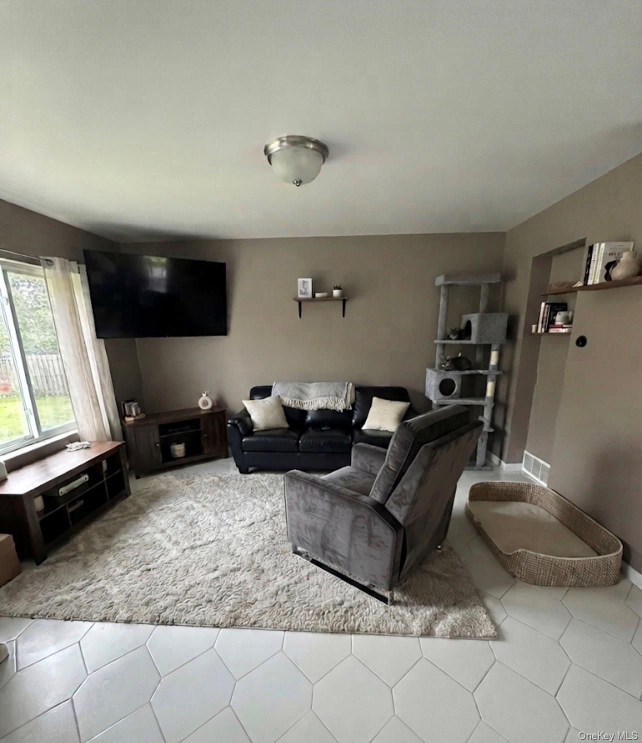 3058 Barkley Avenue – For Sale photo 2