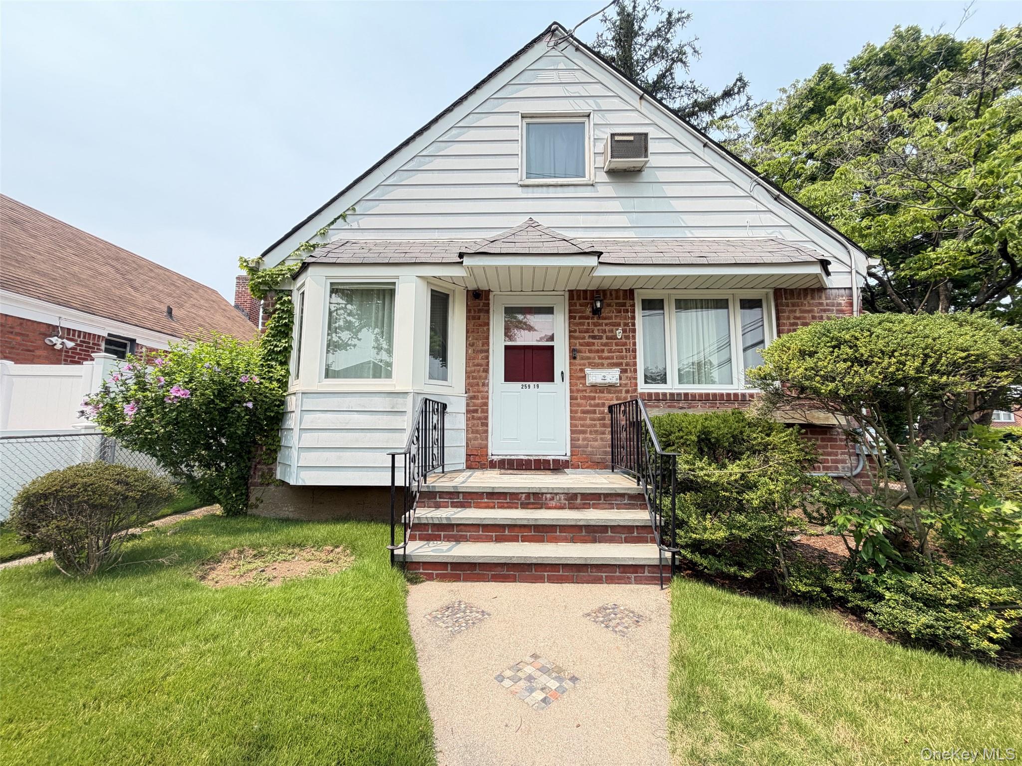 259-19 80 Avenue – For Sale