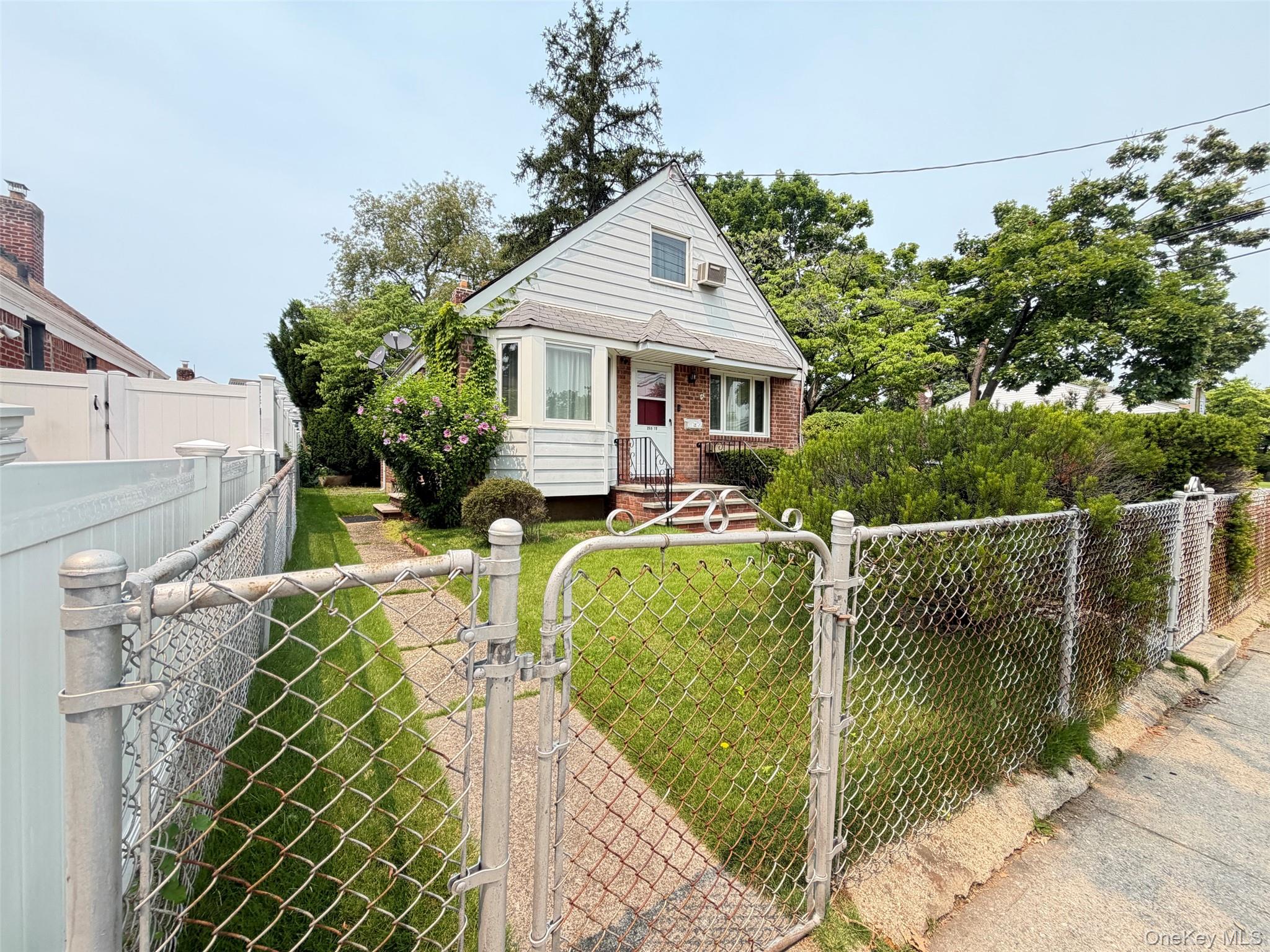 259-19 80 Avenue – For Sale photo 38