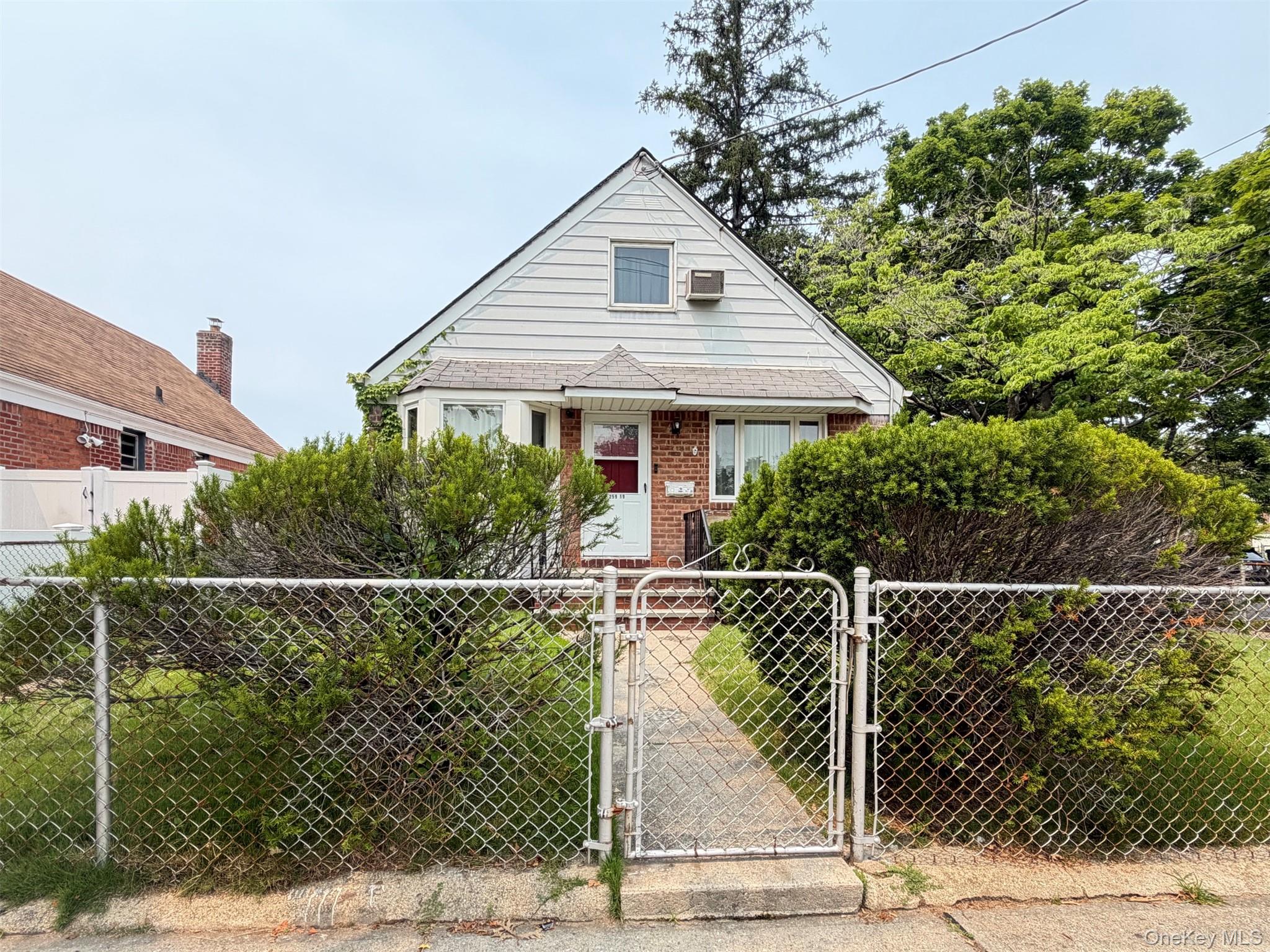 259-19 80 Avenue – For Sale photo 3