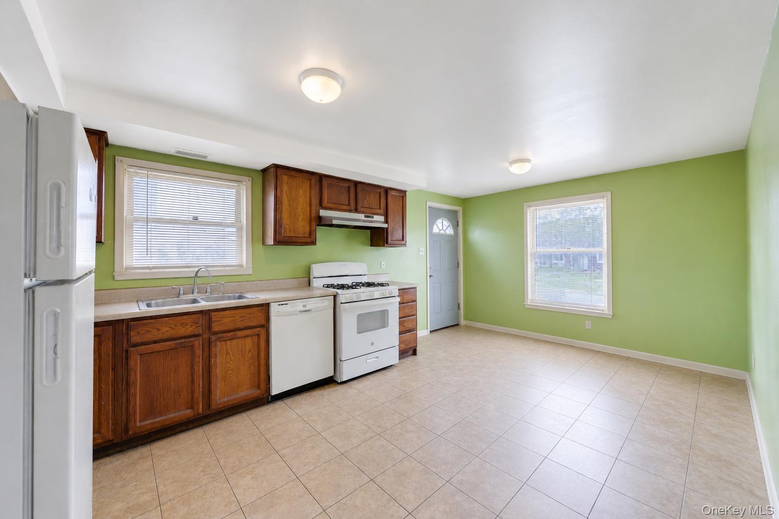 20 E Pine Street – For Sale photo 15