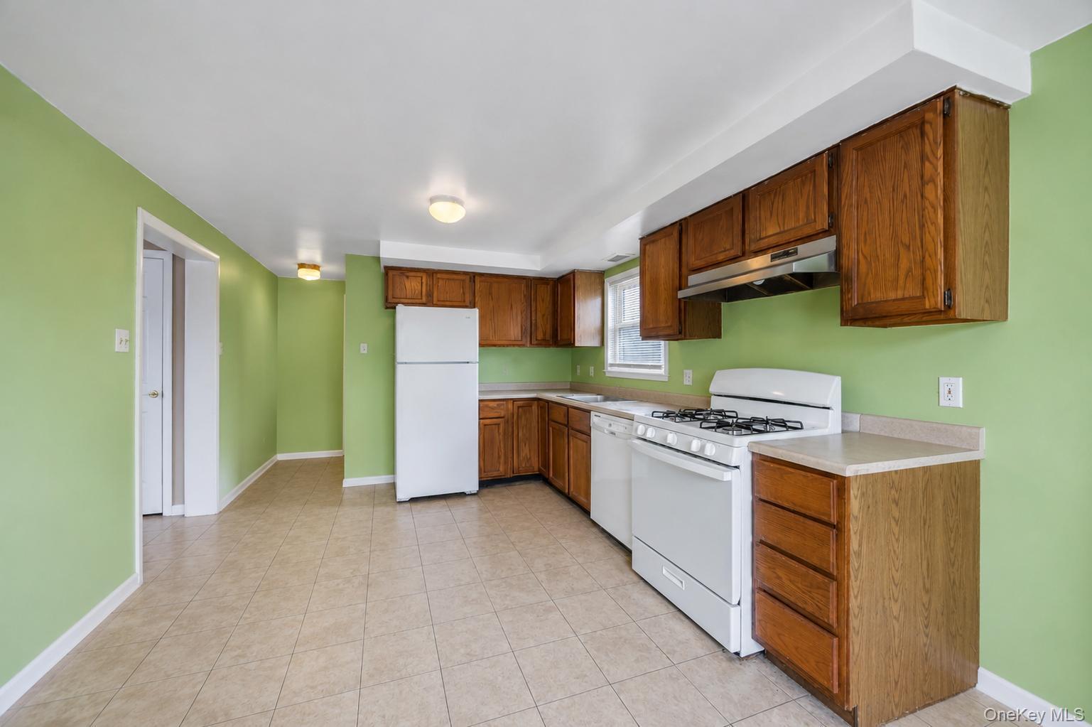 20 E Pine Street – For Sale photo 14