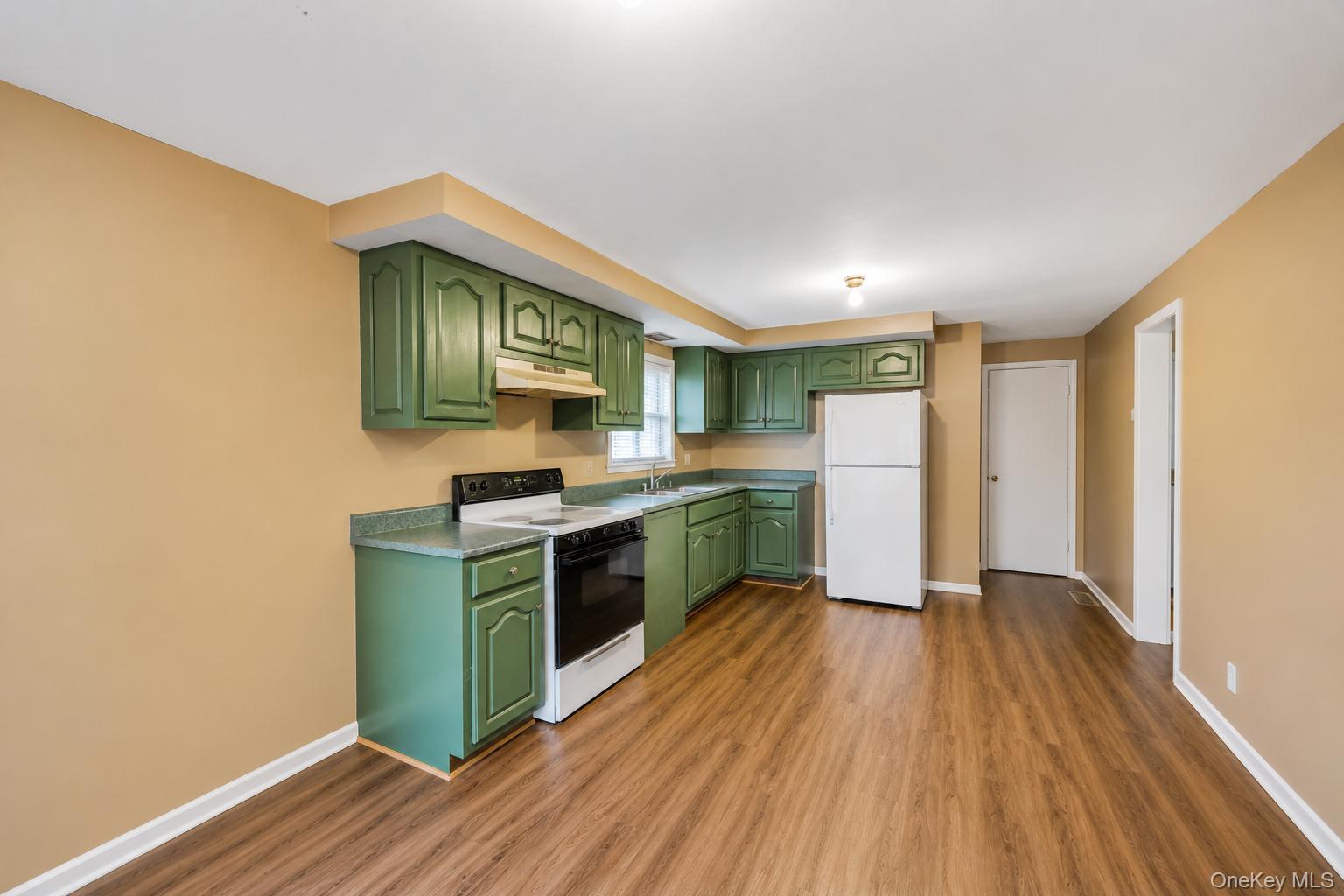 20 E Pine Street – For Sale photo 23