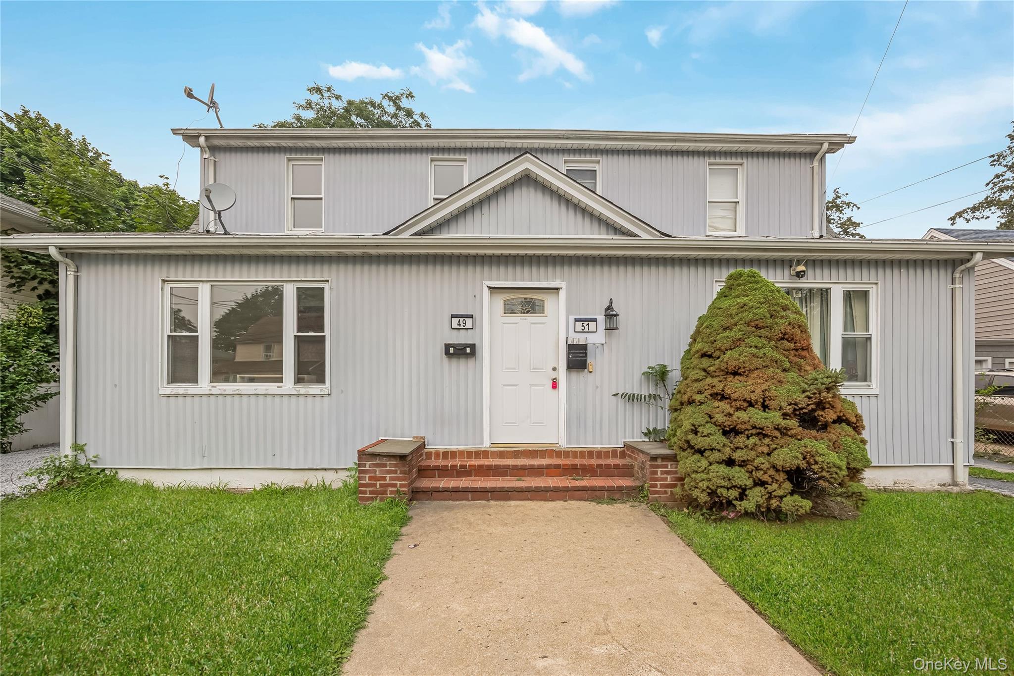 51 Peters Avenue – For Sale