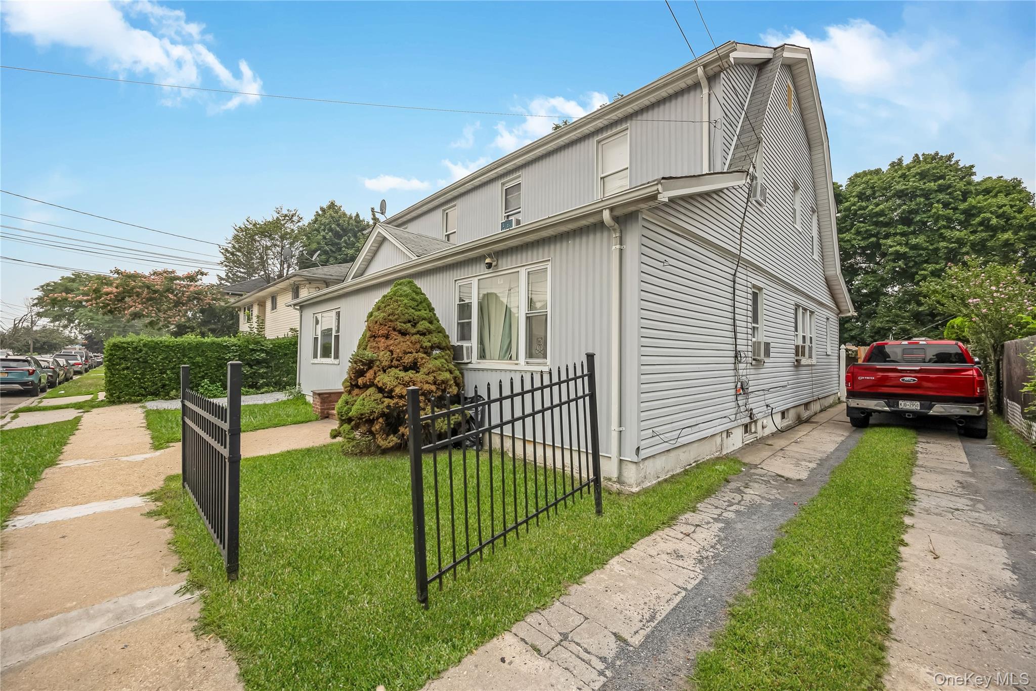 51 Peters Avenue – For Sale photo 2