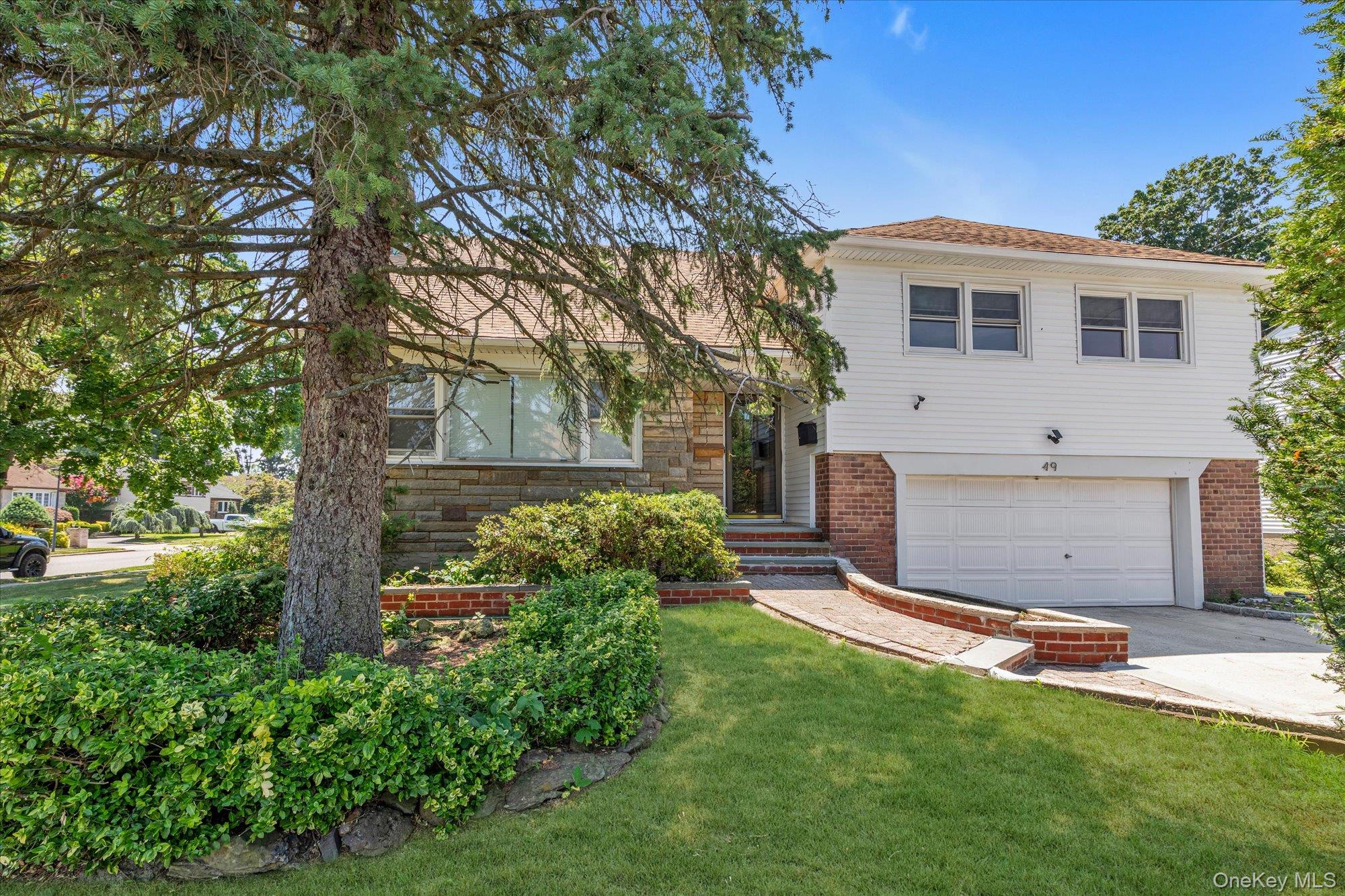 49 Middlecamp Road – For Sale