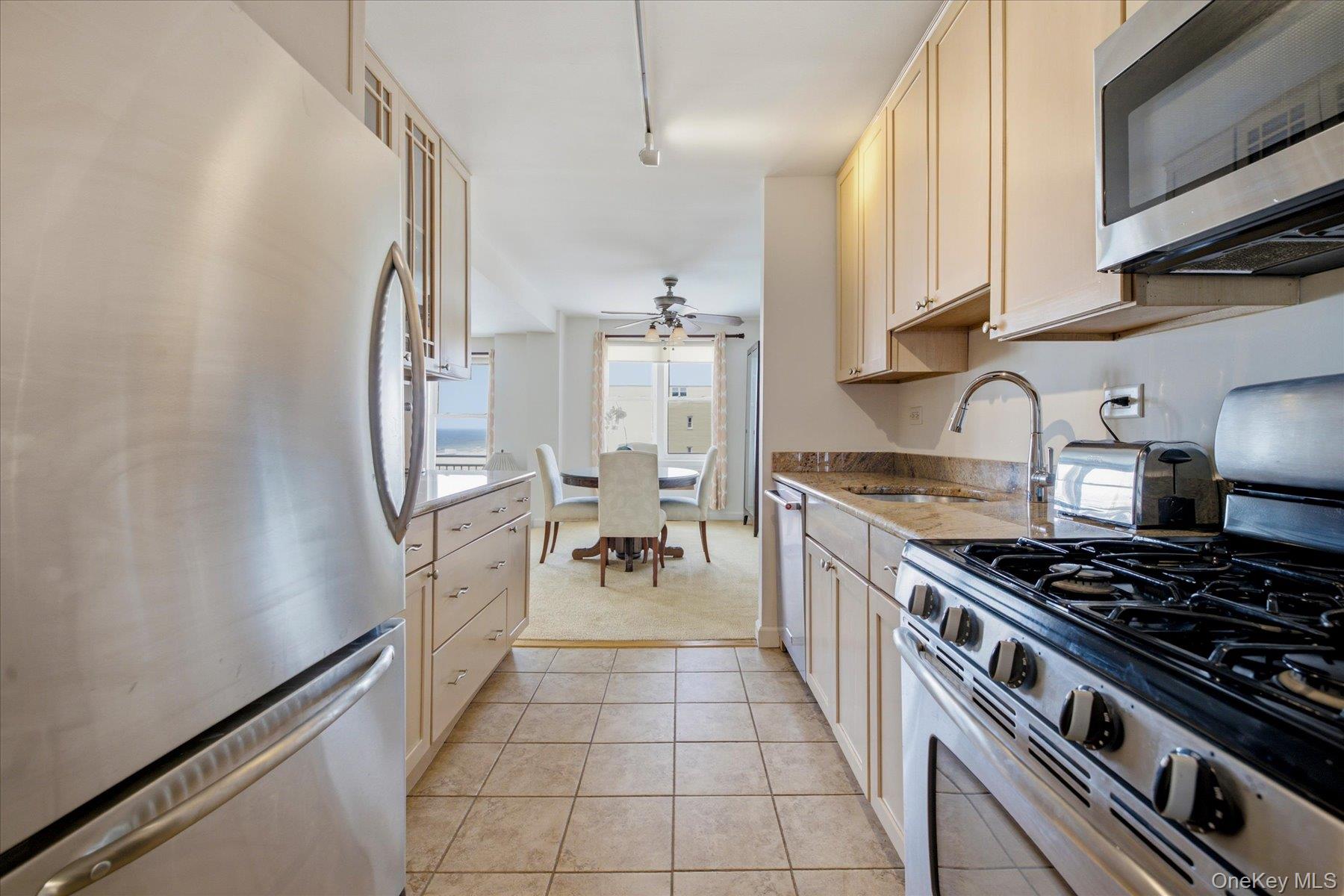 522 Shore Road, Unit 5G photo 9