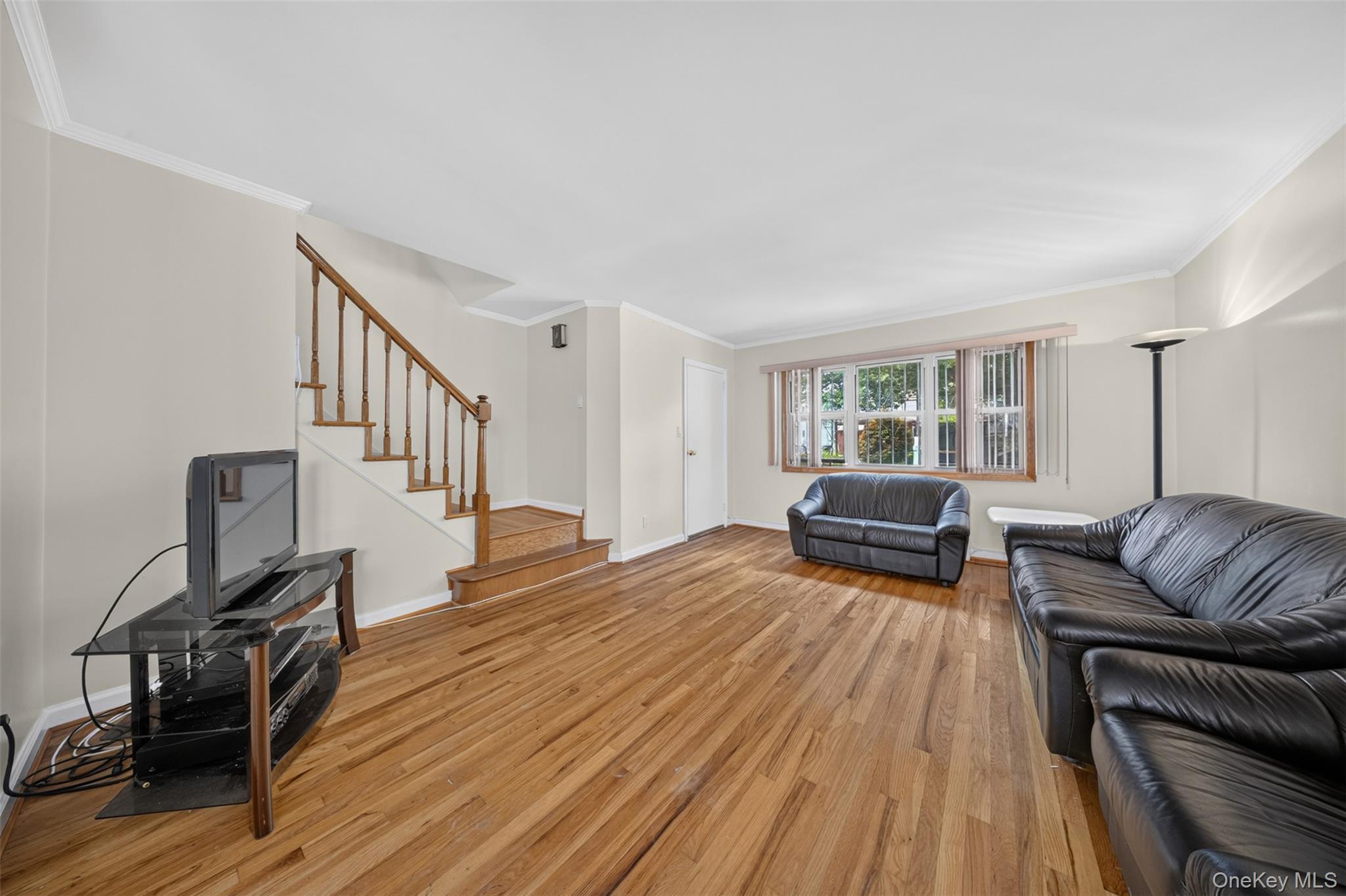 146-18 Kalmia Avenue – For Sale photo 5